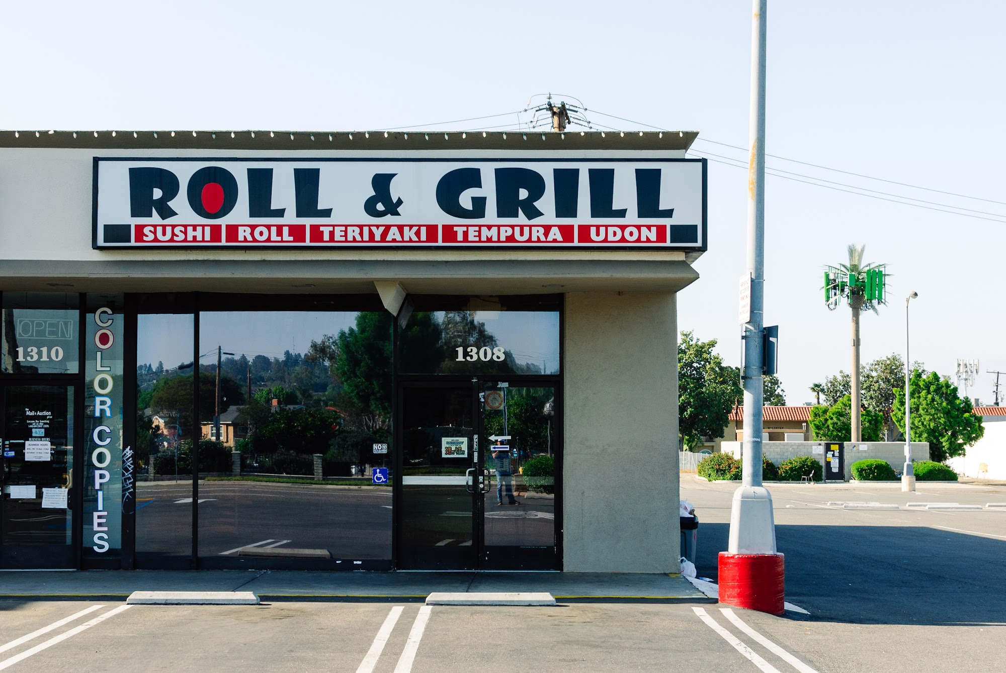 Roll & Grill