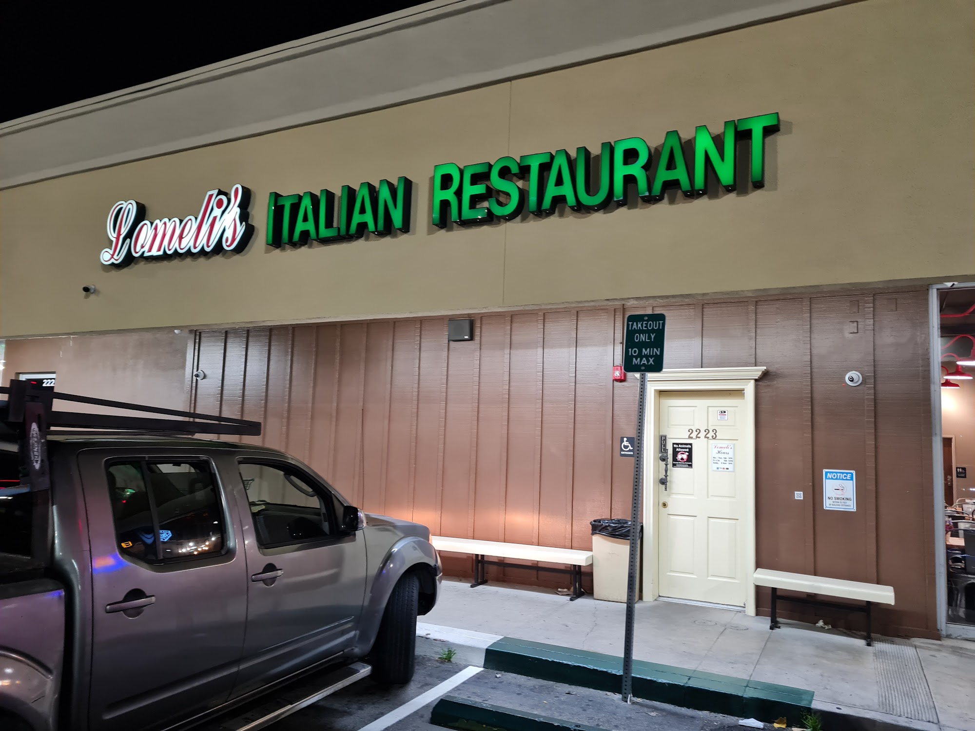 Lomeli's Italian Restaurant