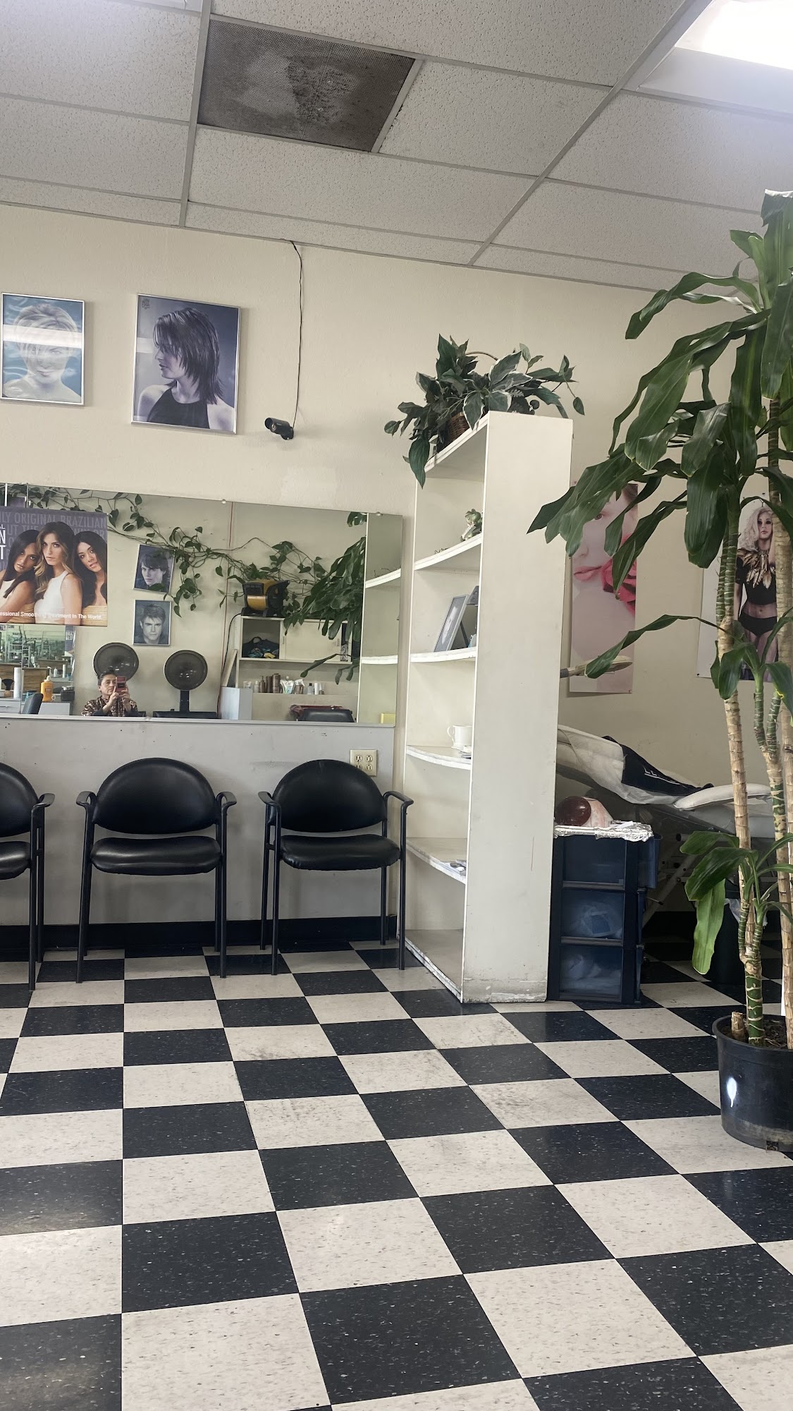 L A Barber Shop & Beauty 1206 Lomita Blvd # 7, Harbor City California 90710
