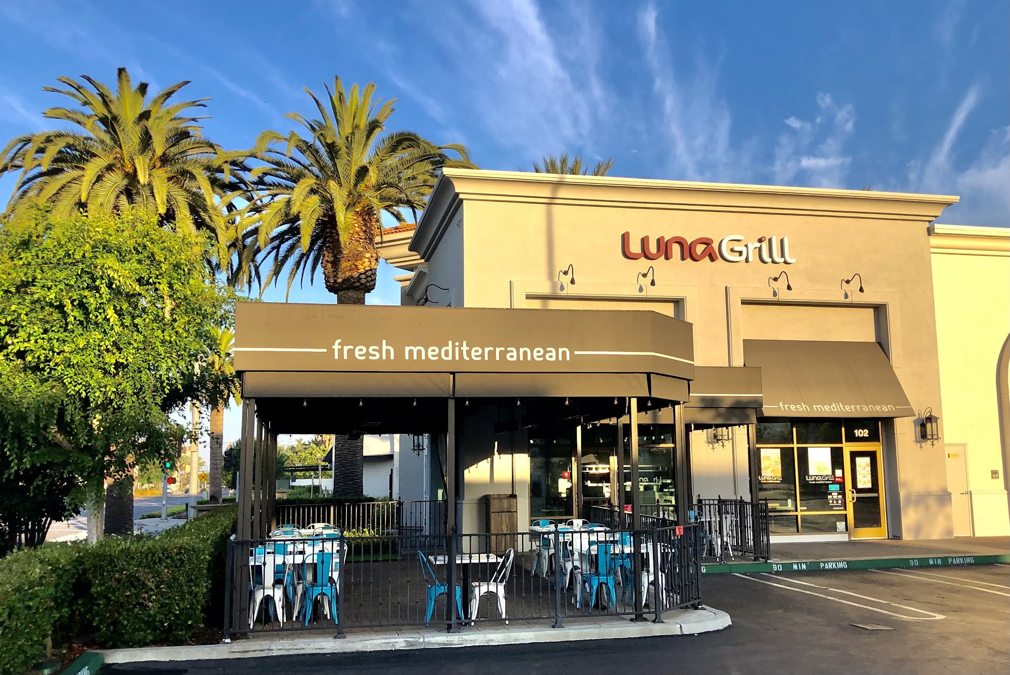 Luna Grill Huntington Beach - Bella Terra