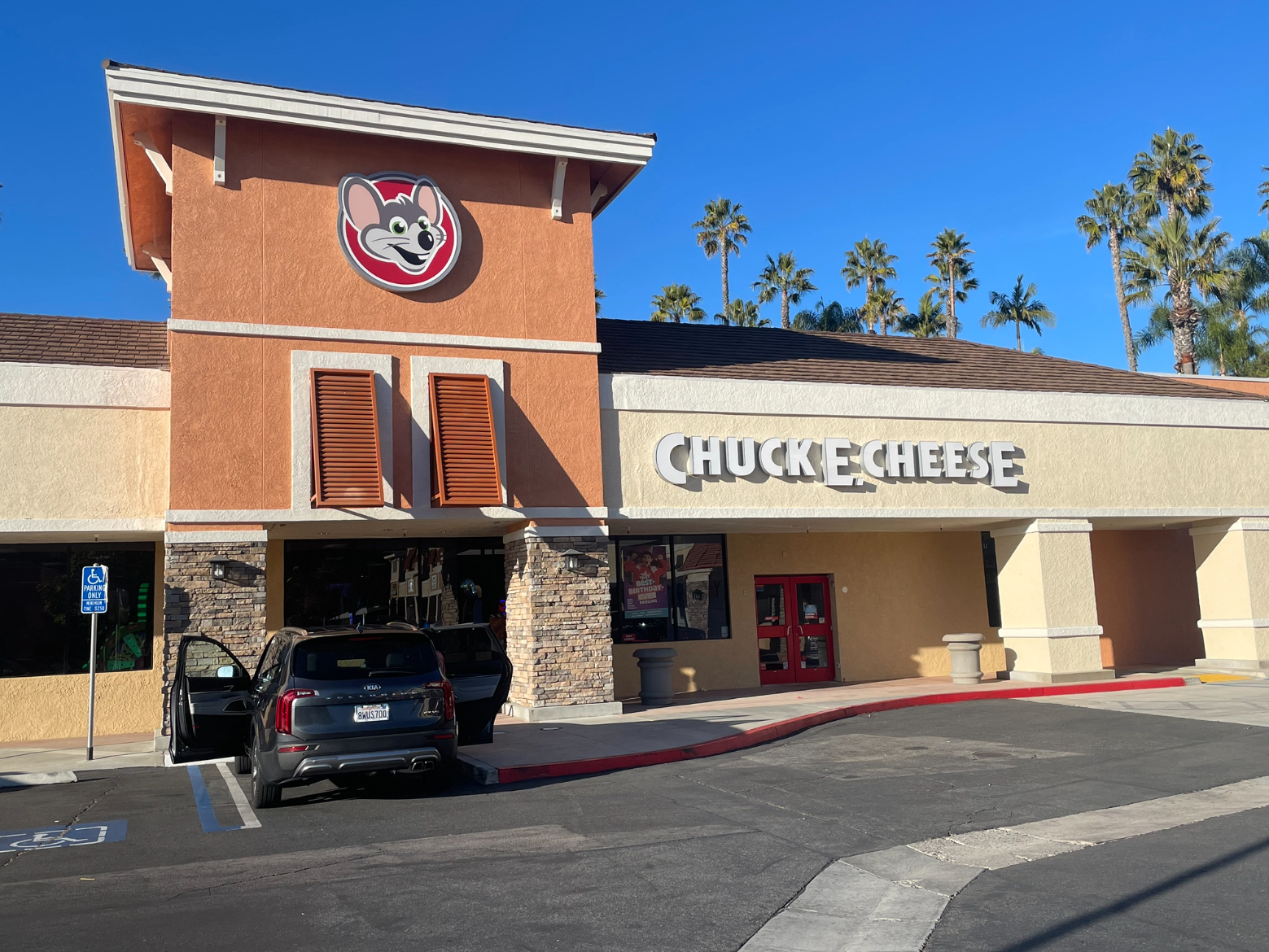 Chuck E. Cheese