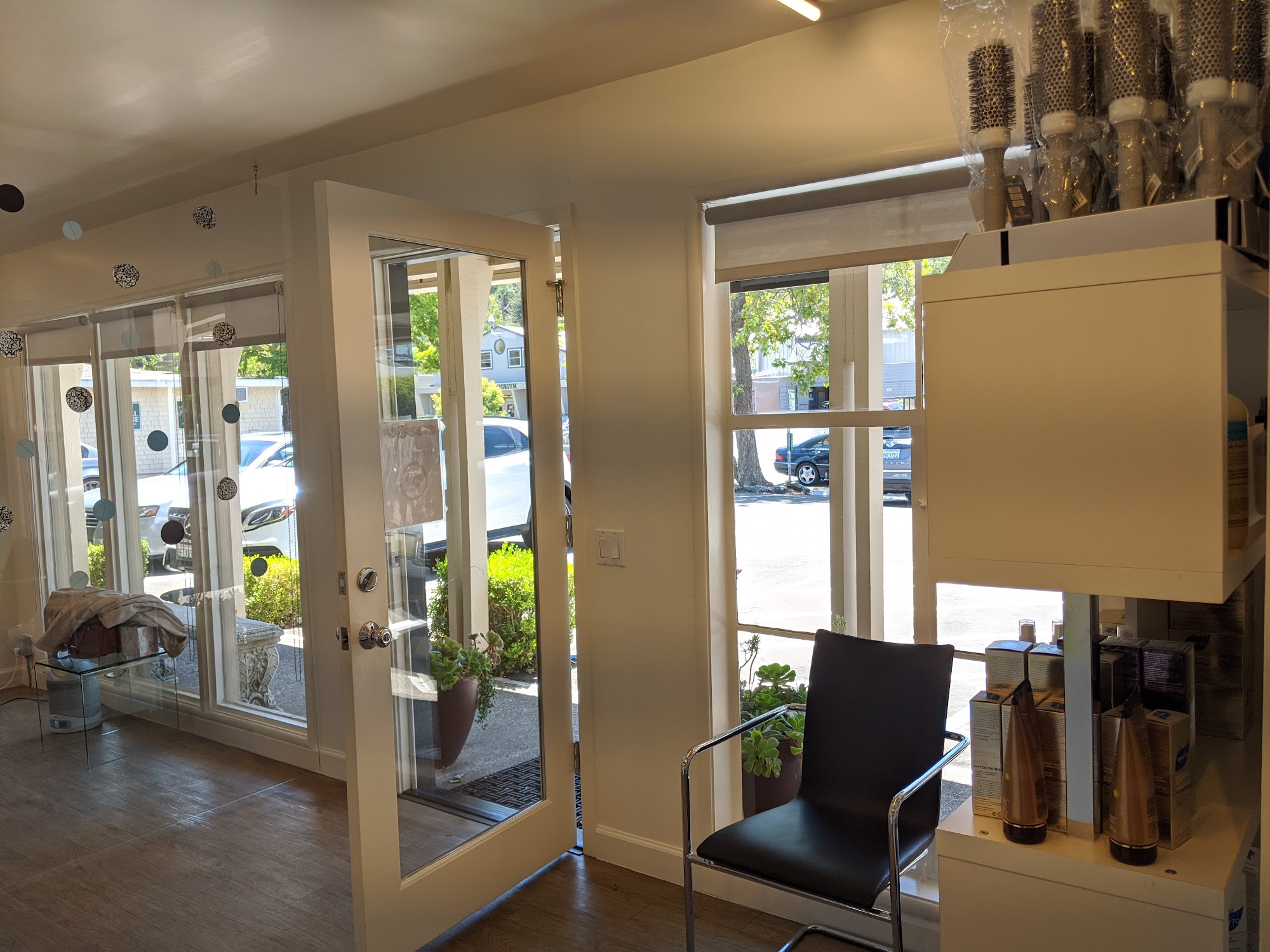 Salon 1026 1026 Magnolia Ave, Larkspur California 94939