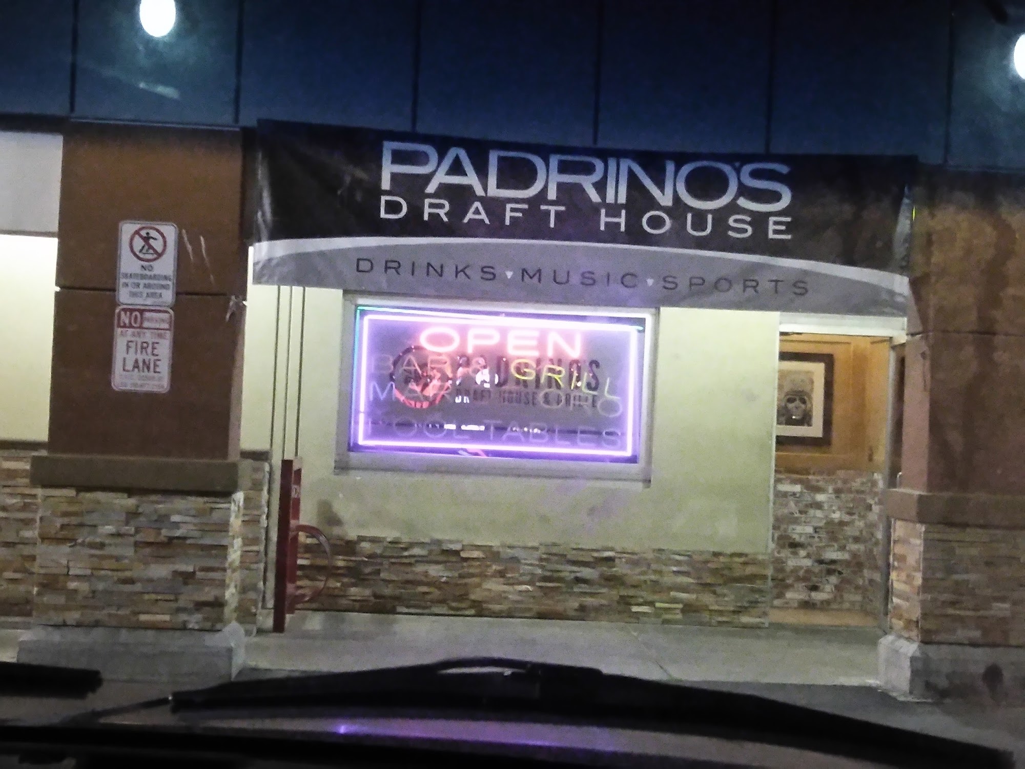 Padrino's Draft House & Grill