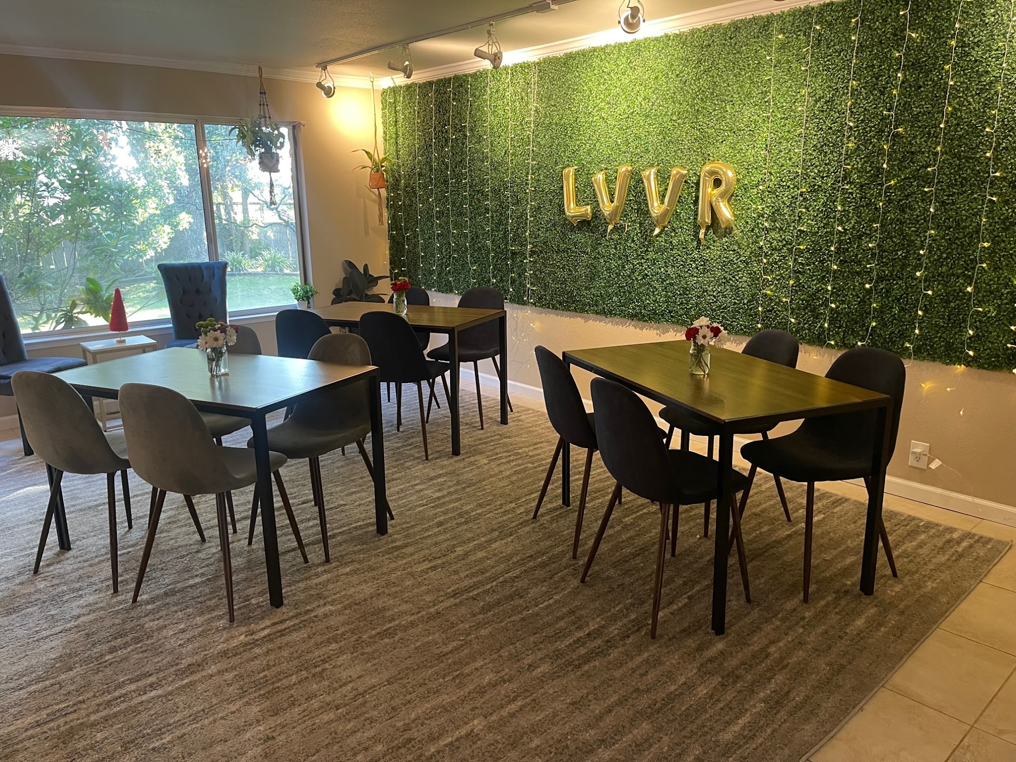 LVVR Sparkling Cellars