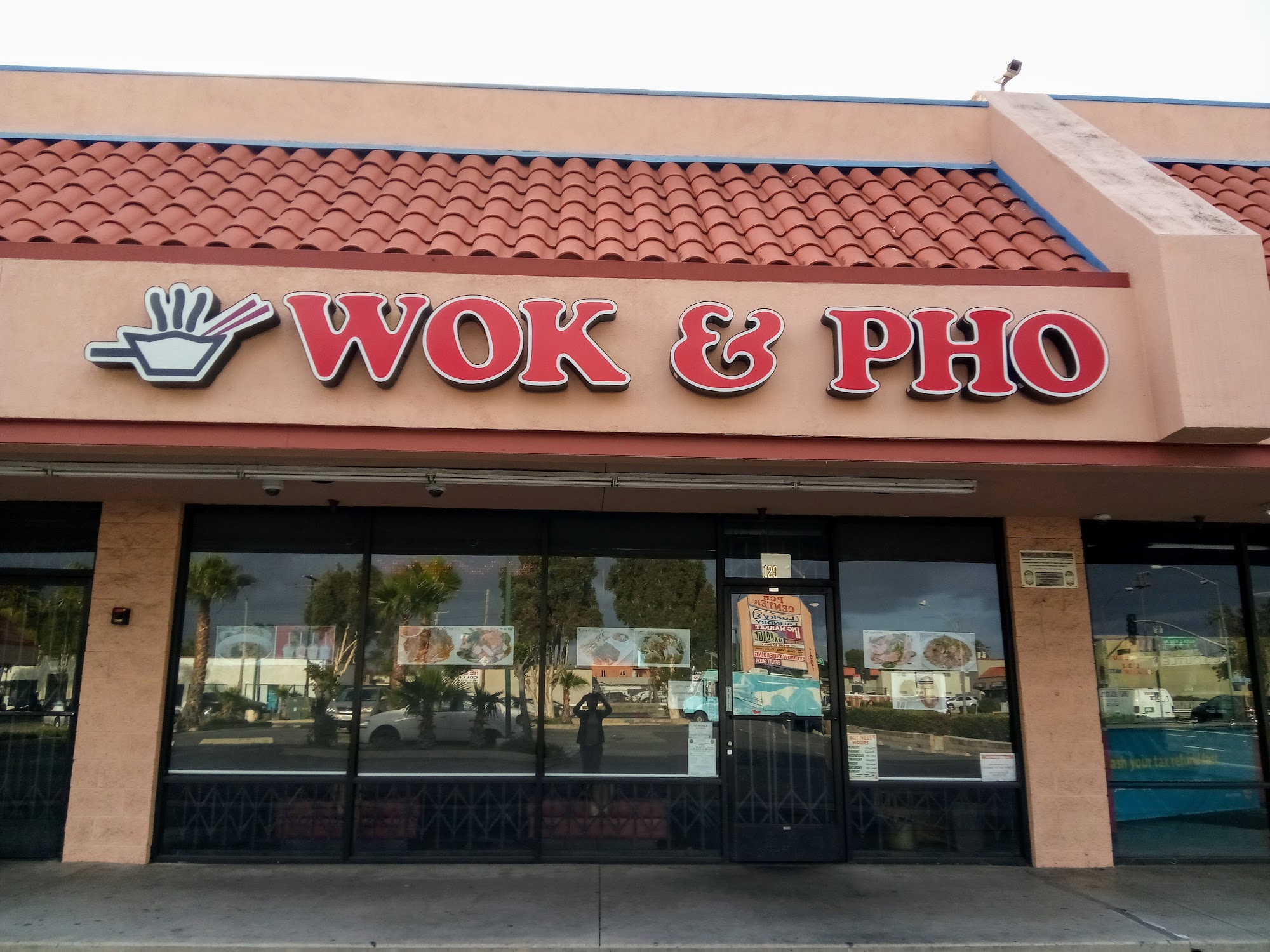 Wok & Pho