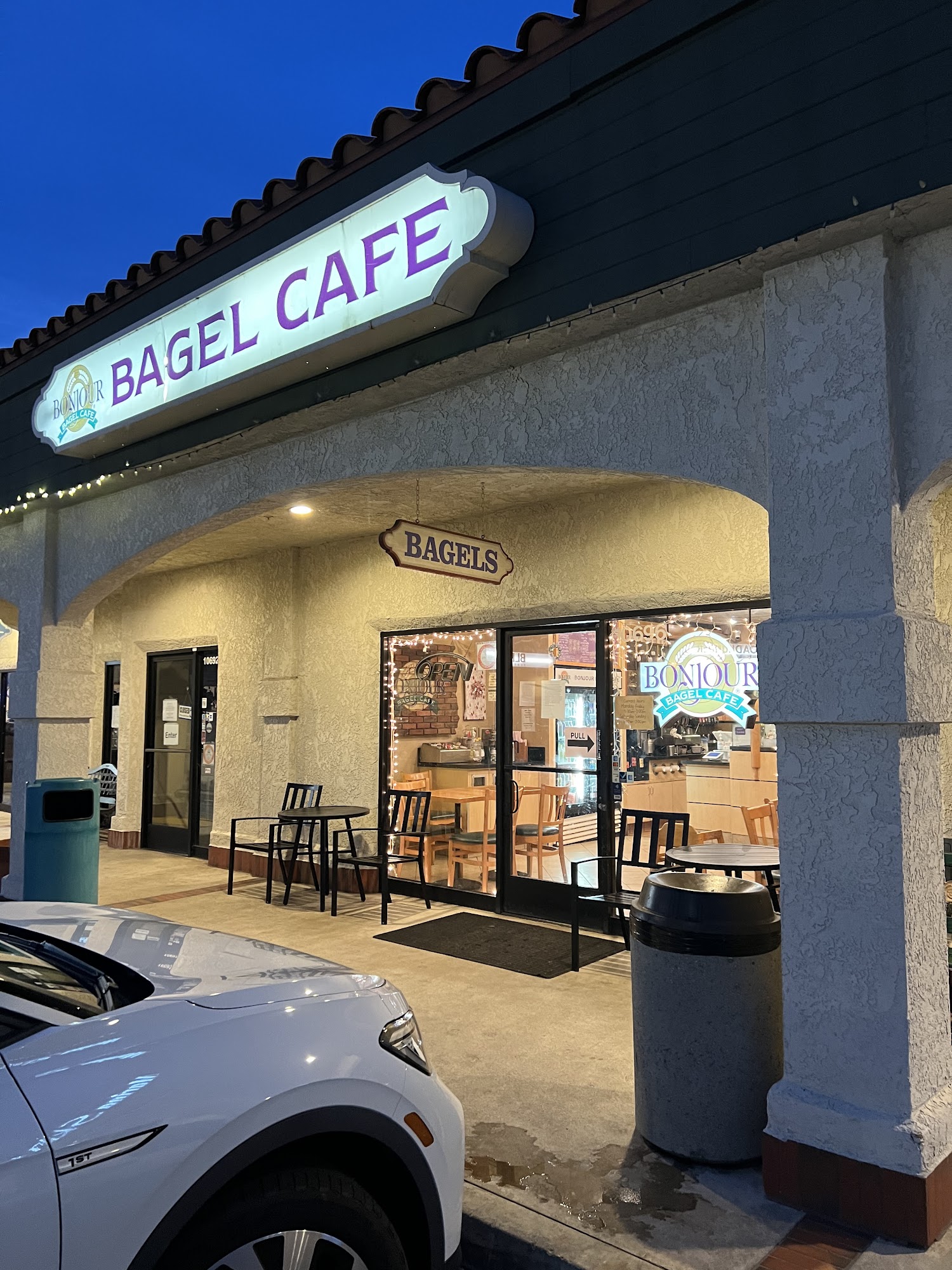 Bonjour Bagel Cafe