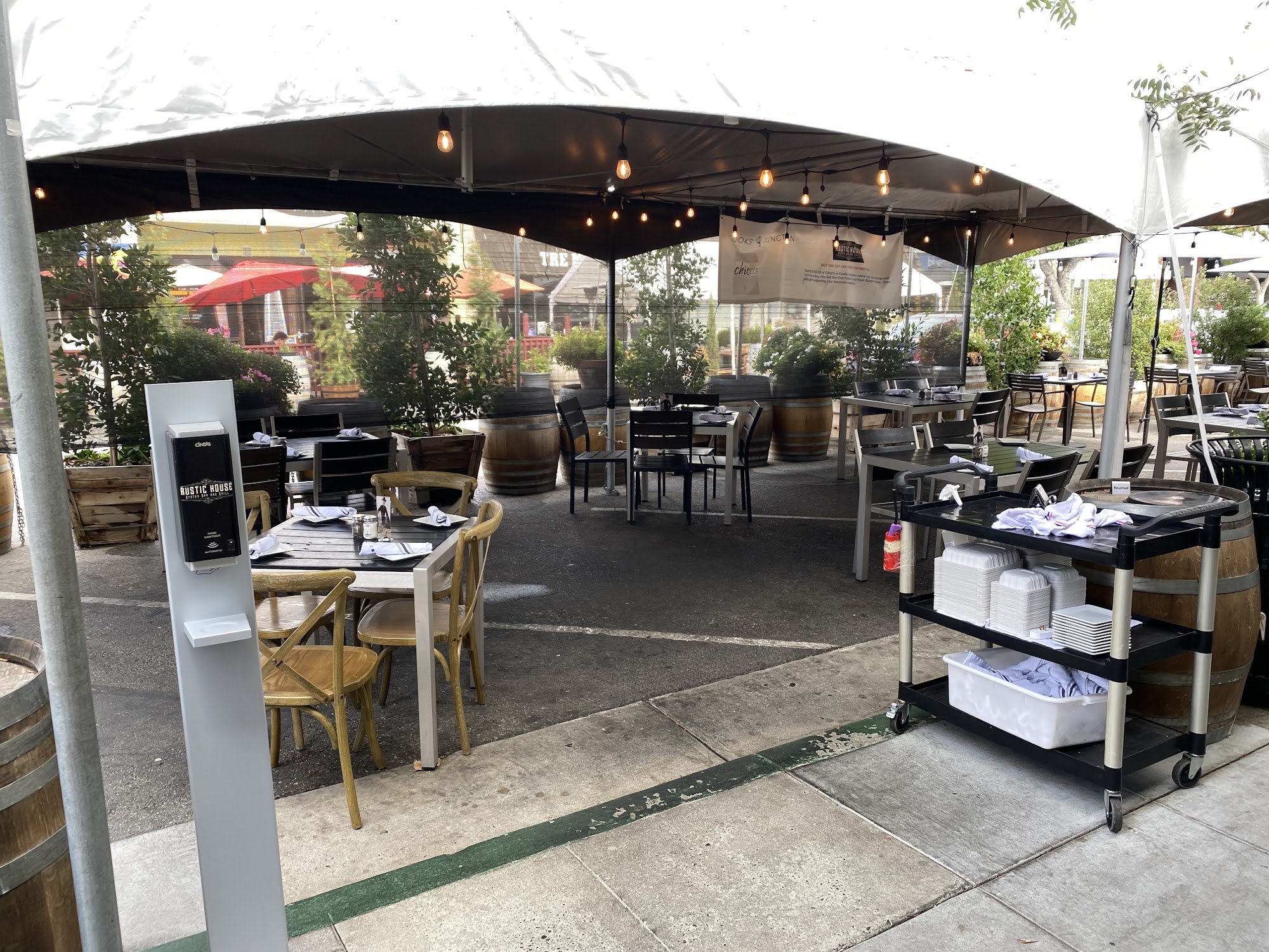 Rustic House Oyster Bar & Grill - Los Altos