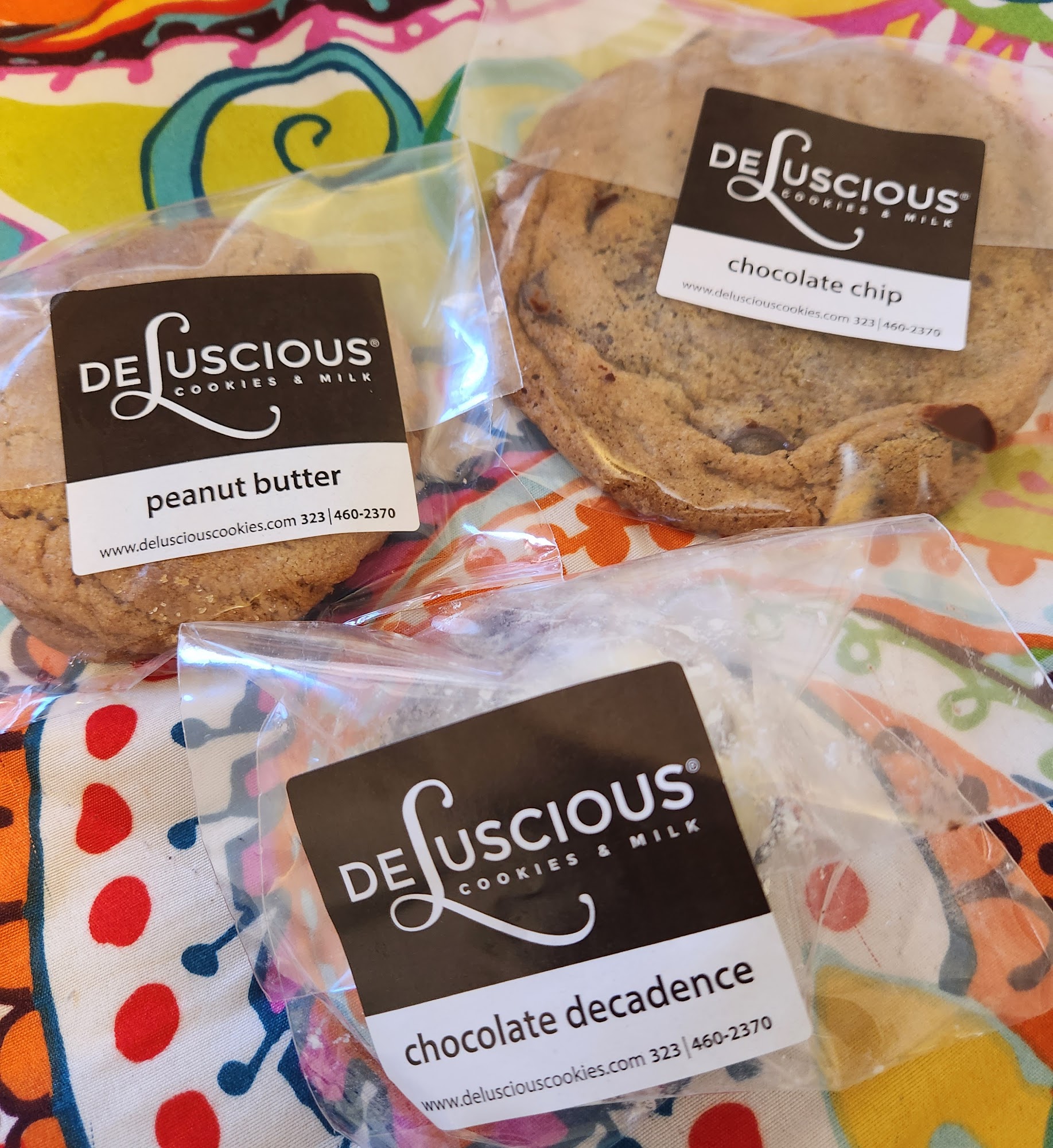 DeLuscious Cookies & Milk