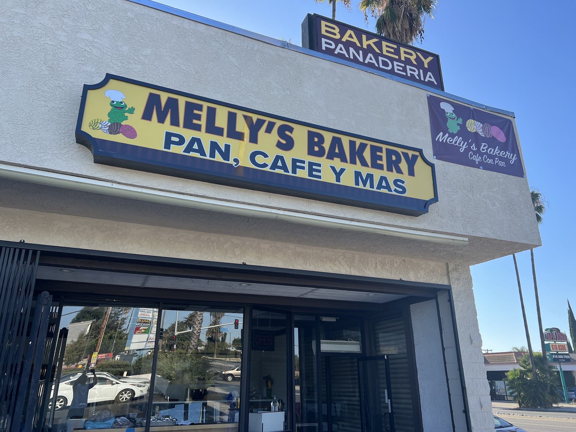 Melly's Bakery