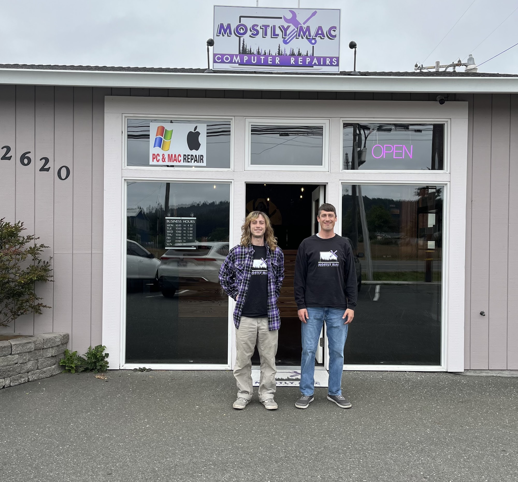 Mostly Mac Computer Repair 2620 Central Ave, McKinleyville California 95519