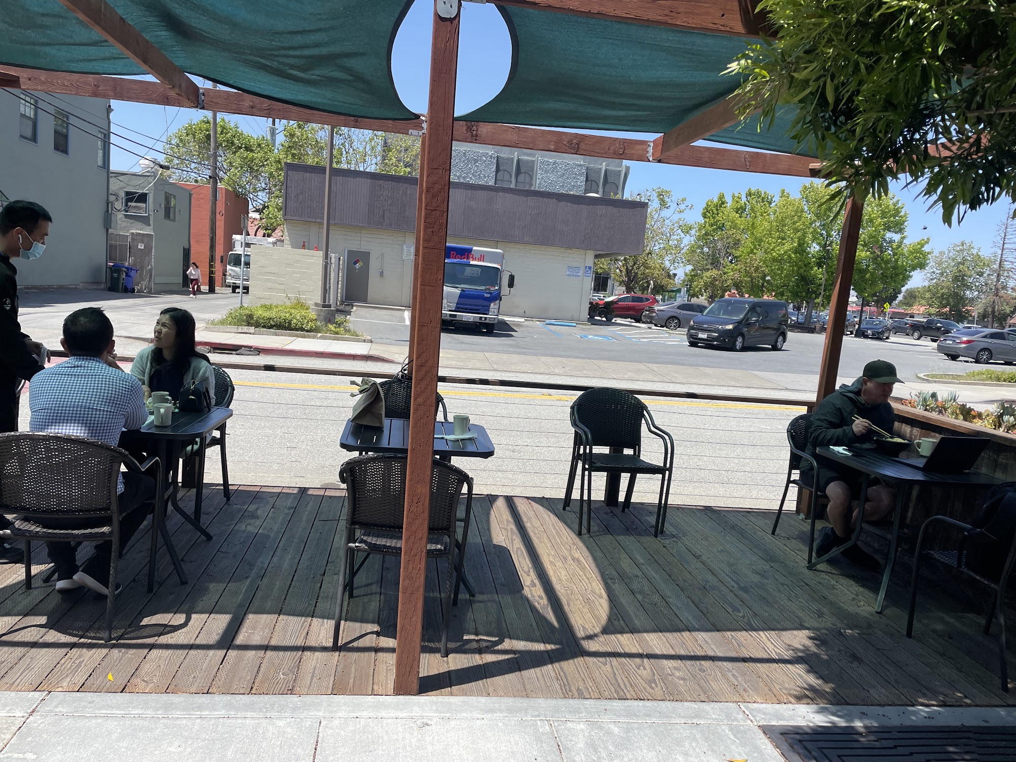 Pet Facilities in Millbrae, California Pet Stores, Grooming, Pet Care