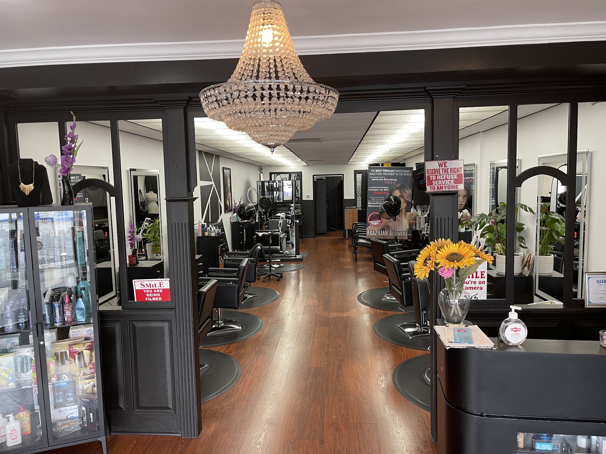 Glamo'r Hair Studio LLC 15422 Chatsworth St, Mission Hills California 91345