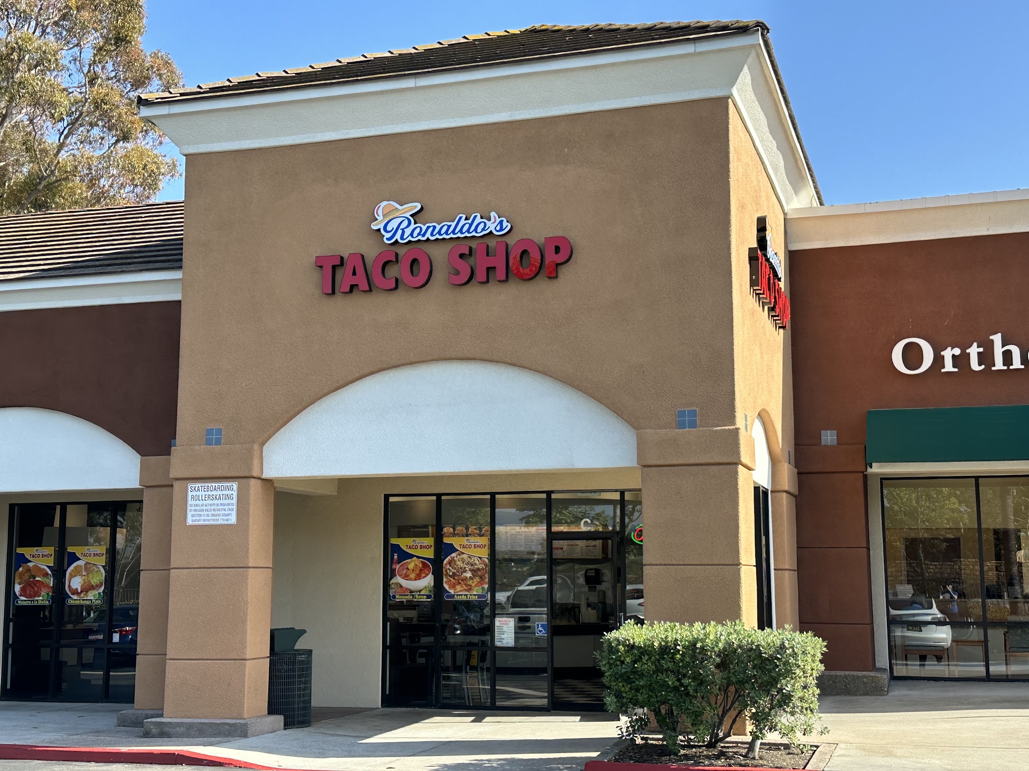 Ronaldo's Taco Shop