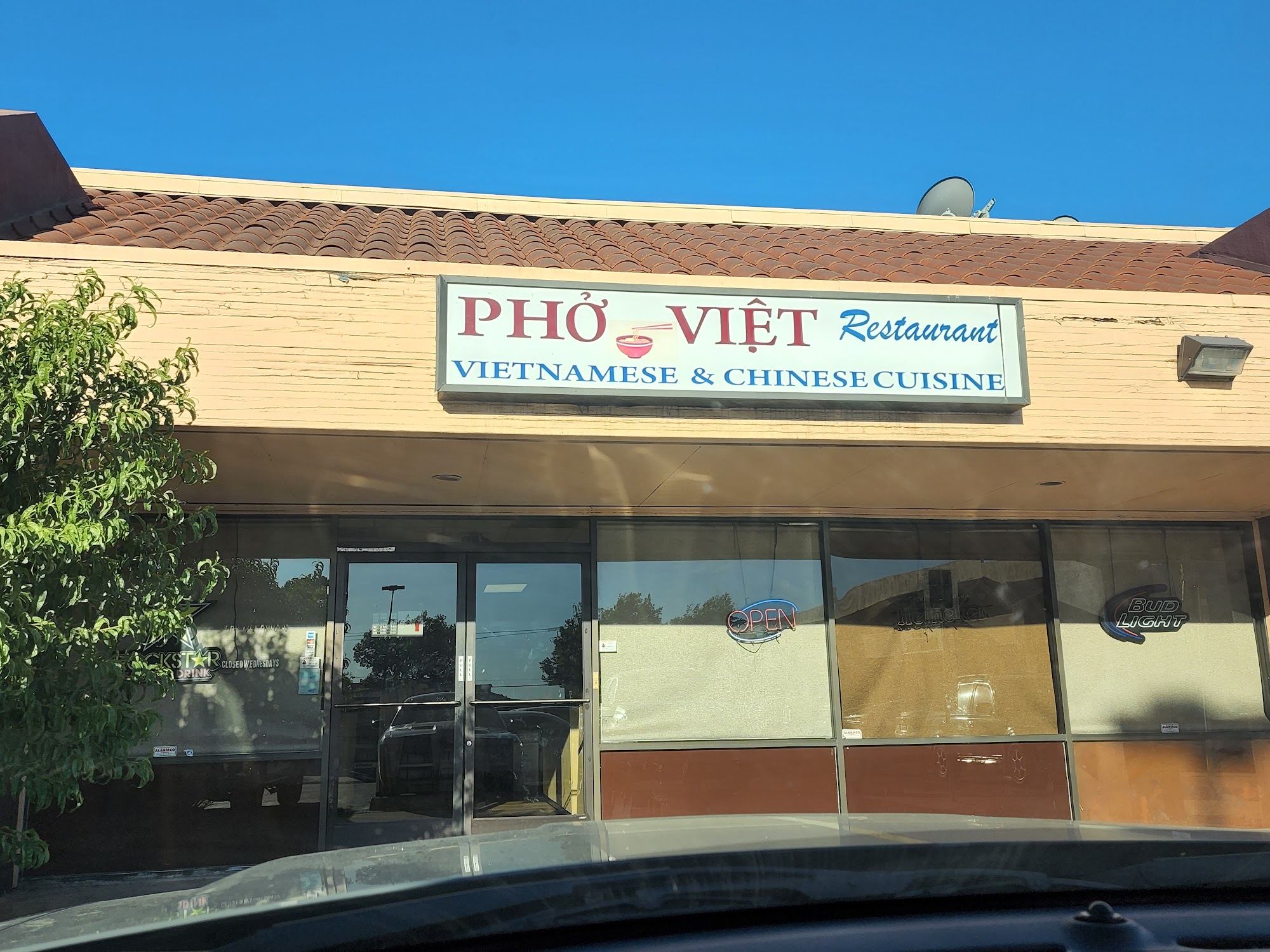 Phở Viet Restaurant