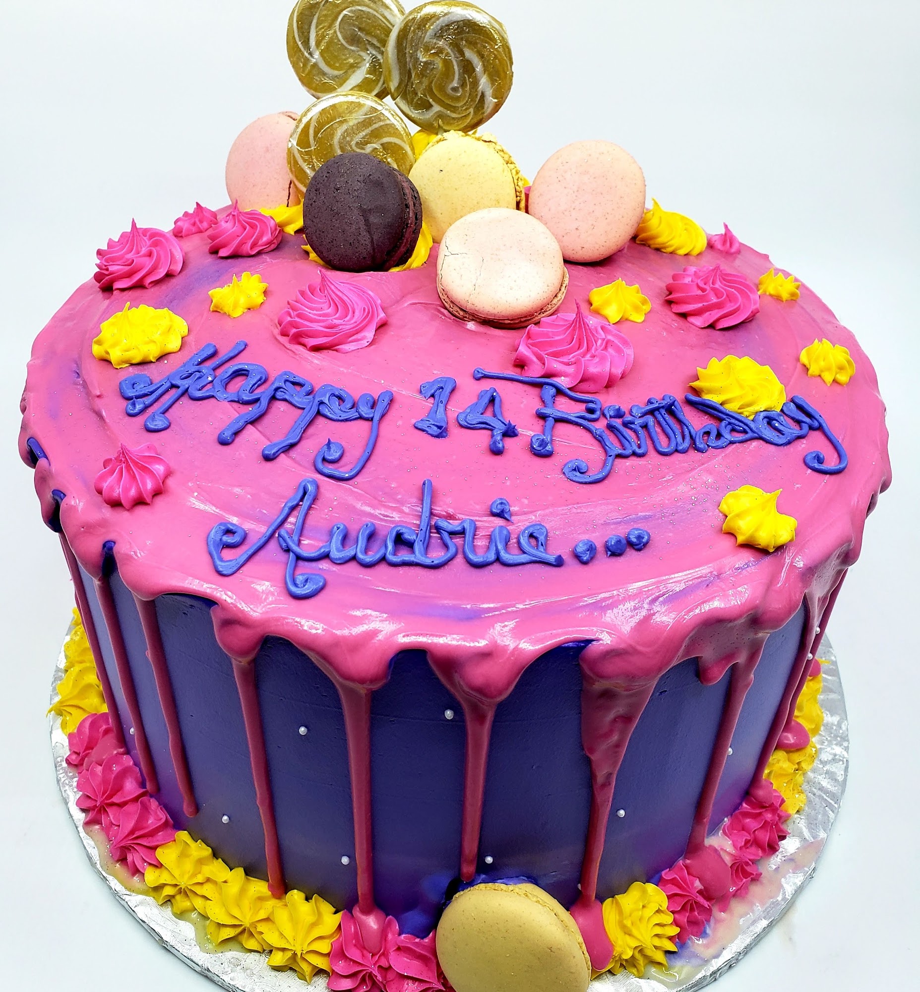 Delicious Edibles Custom Cake Bakery