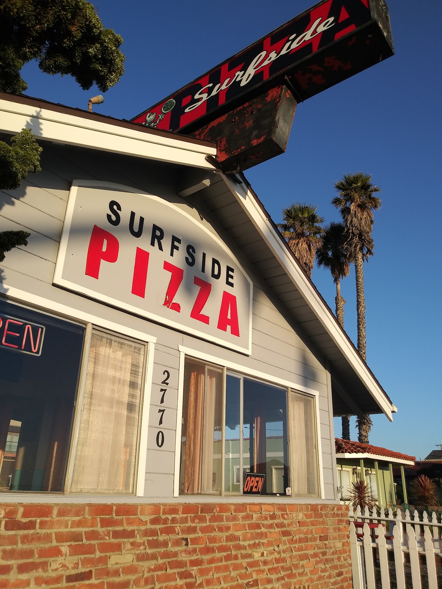 Surfside Pizza