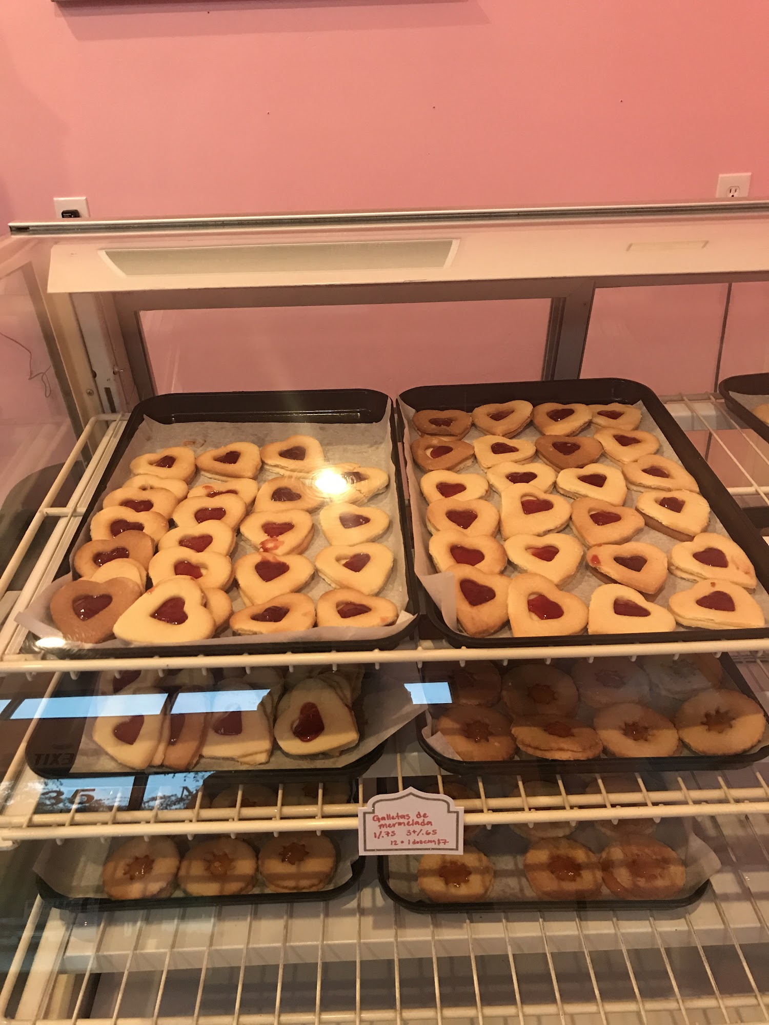 Delicias de Mi Tierra Bakery