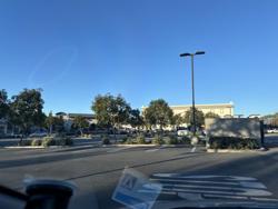 Plaza Di Northridge