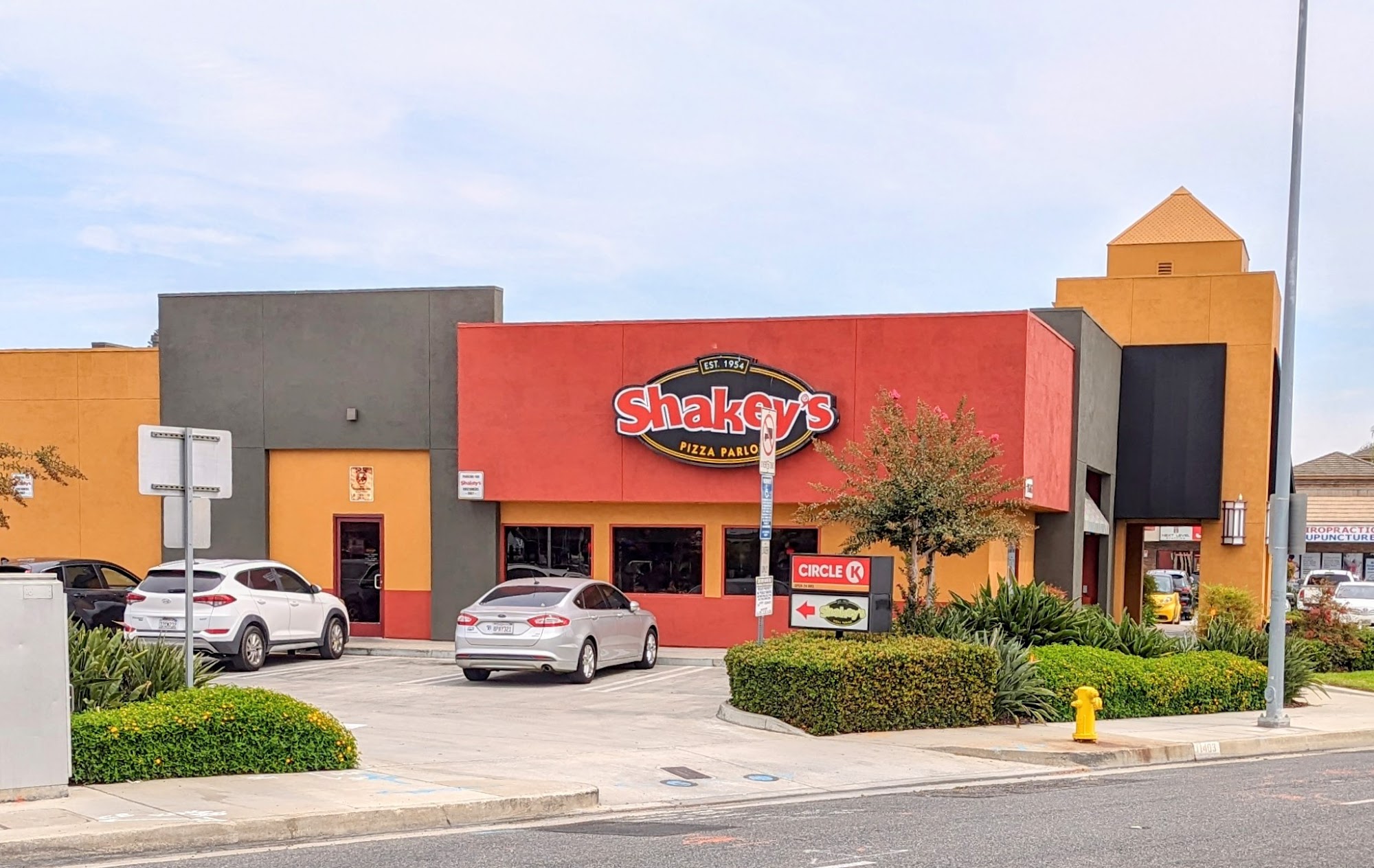 Shakey's Pizza Parlor