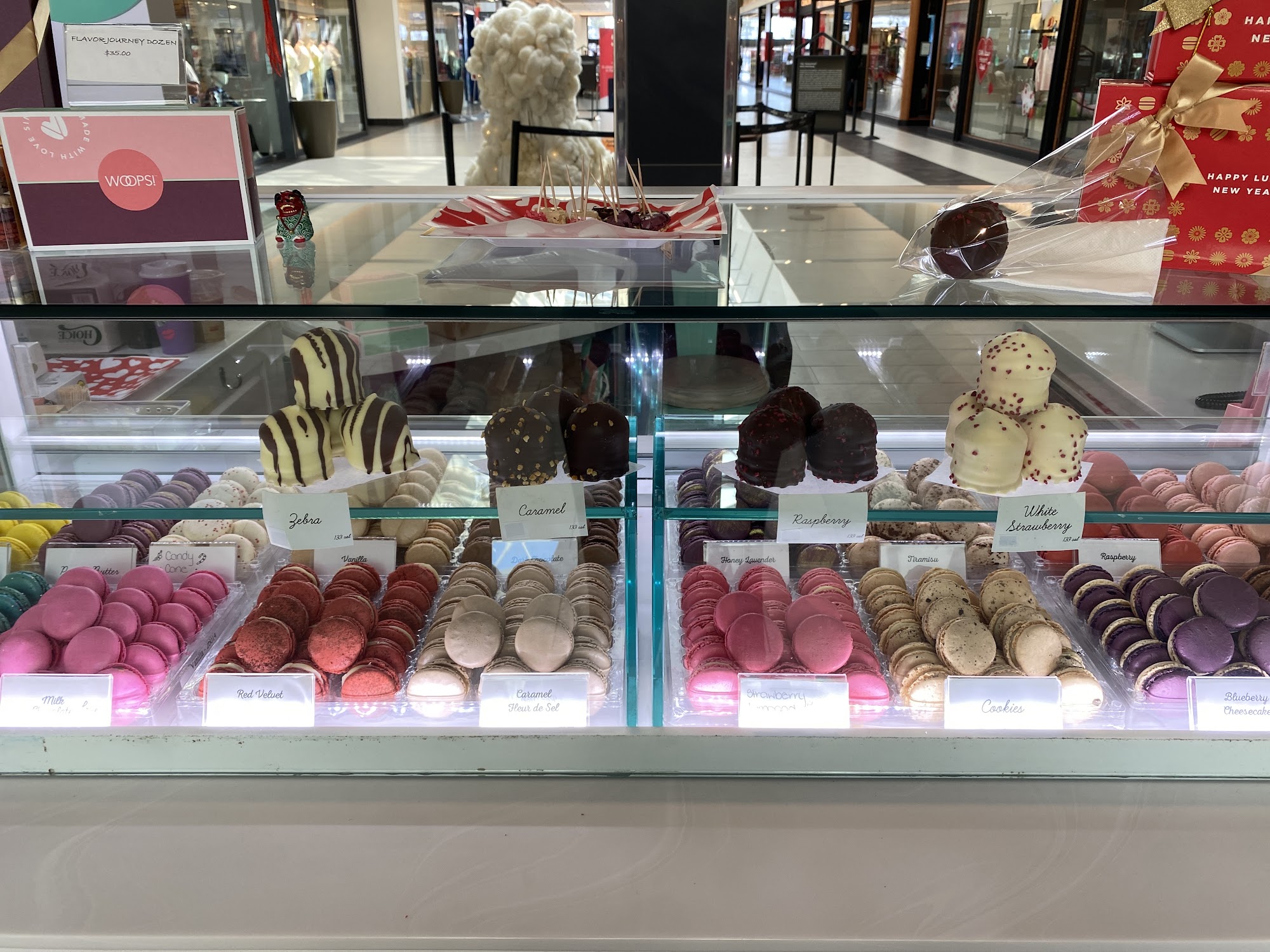 Woops! Macarons & Gifts (Ontario Mills)