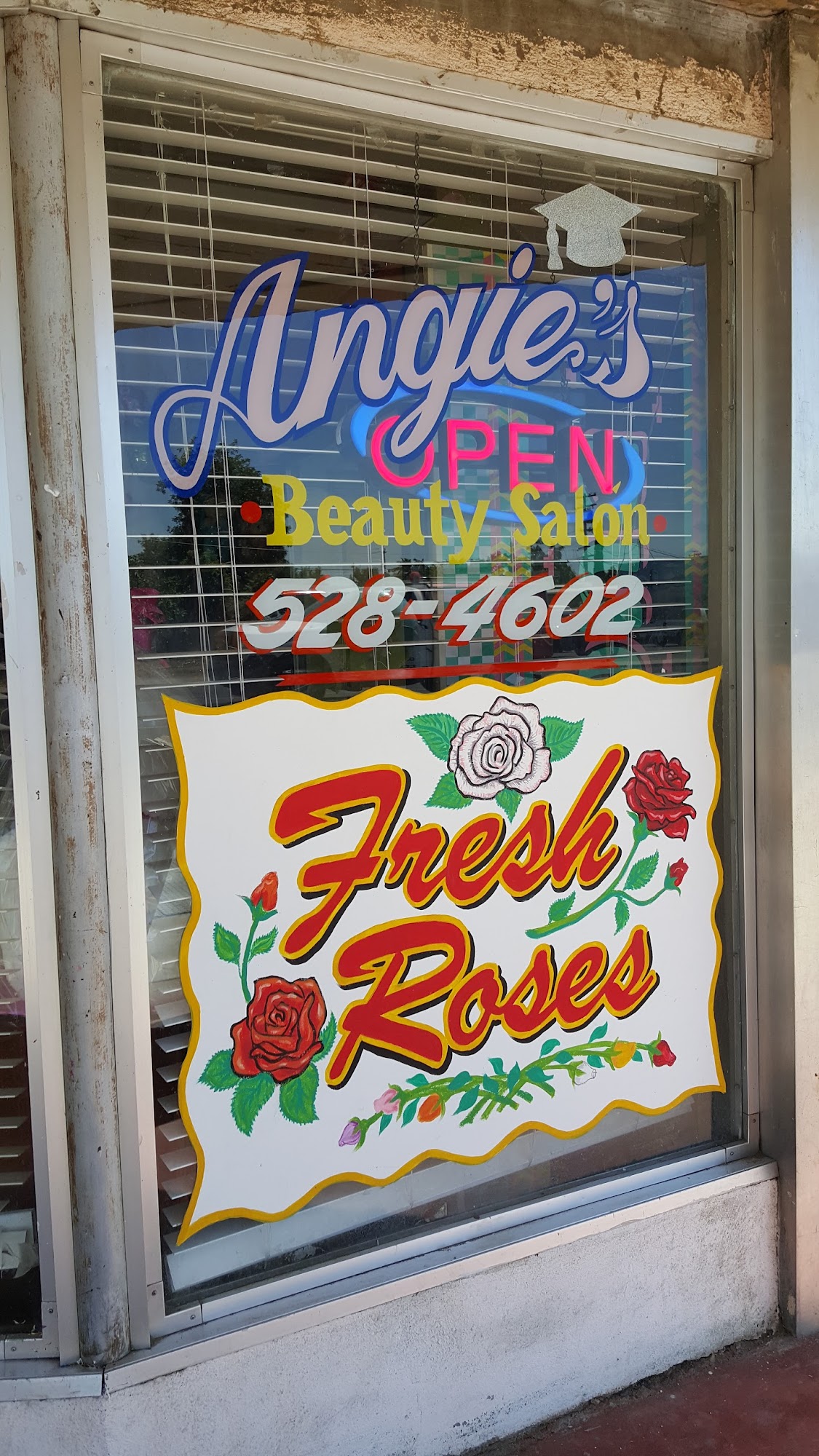 Angie's Beauty Salon 12718 Avenue 416, Orosi California 93647