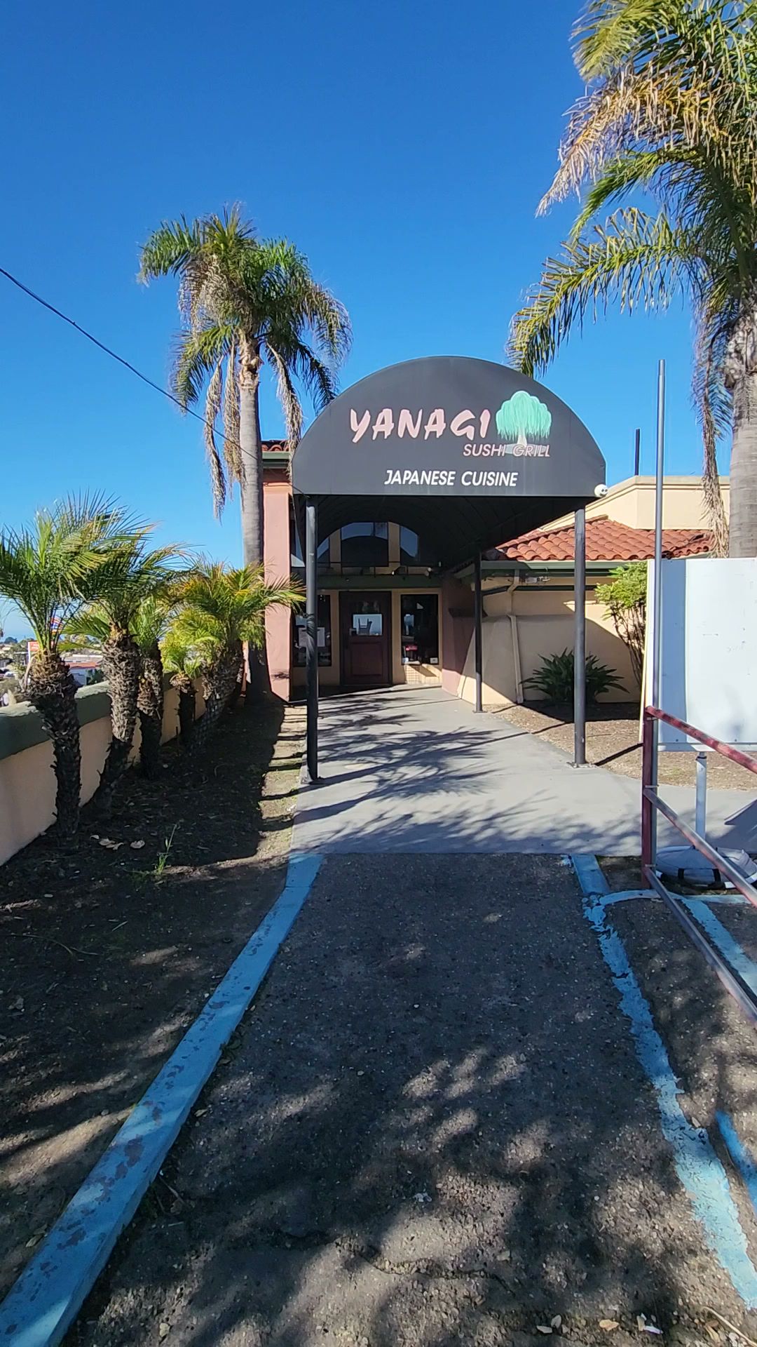 Yanagi Sushi & Grill