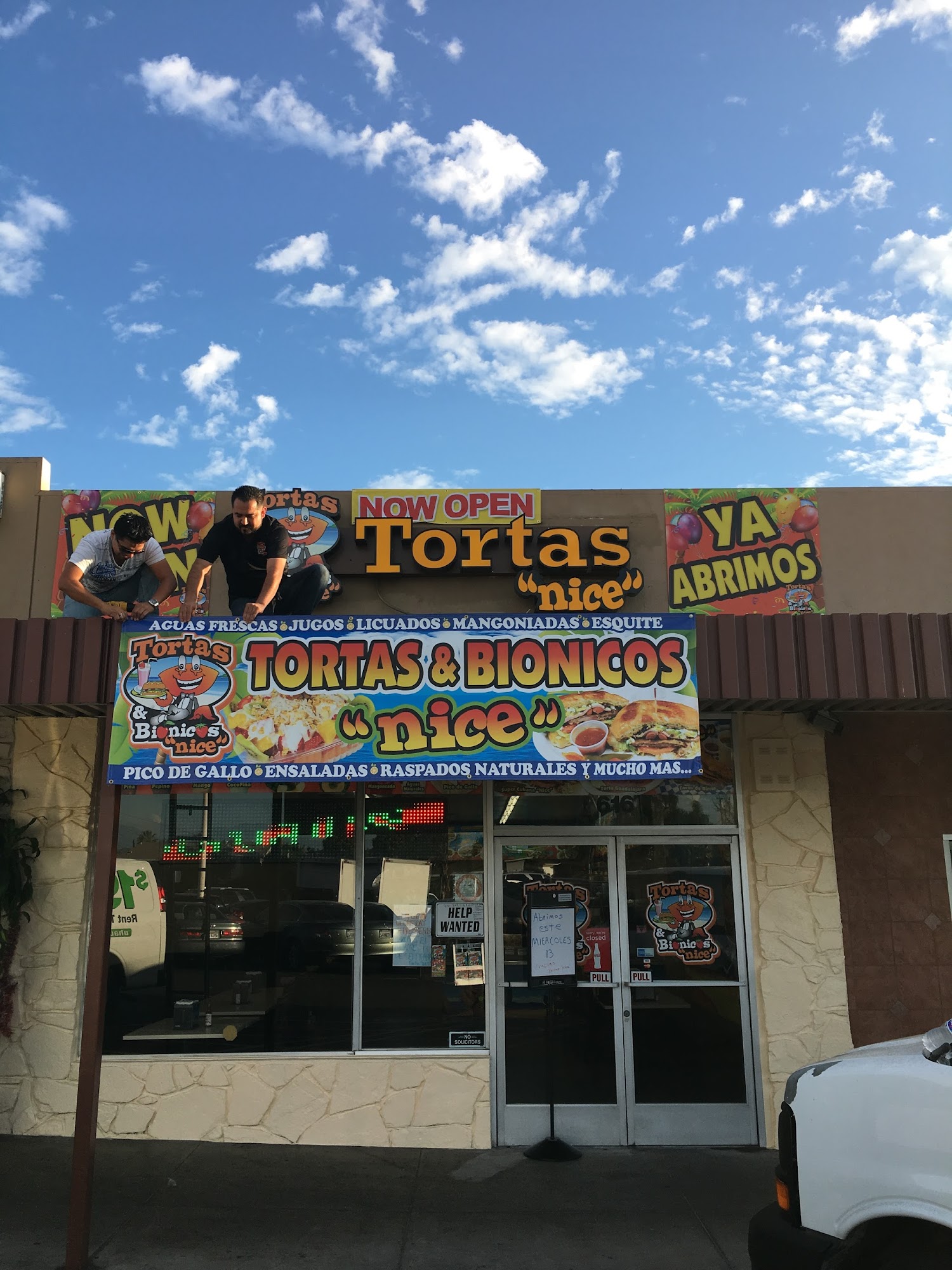 Tortas & Bionicos Nice Placentia