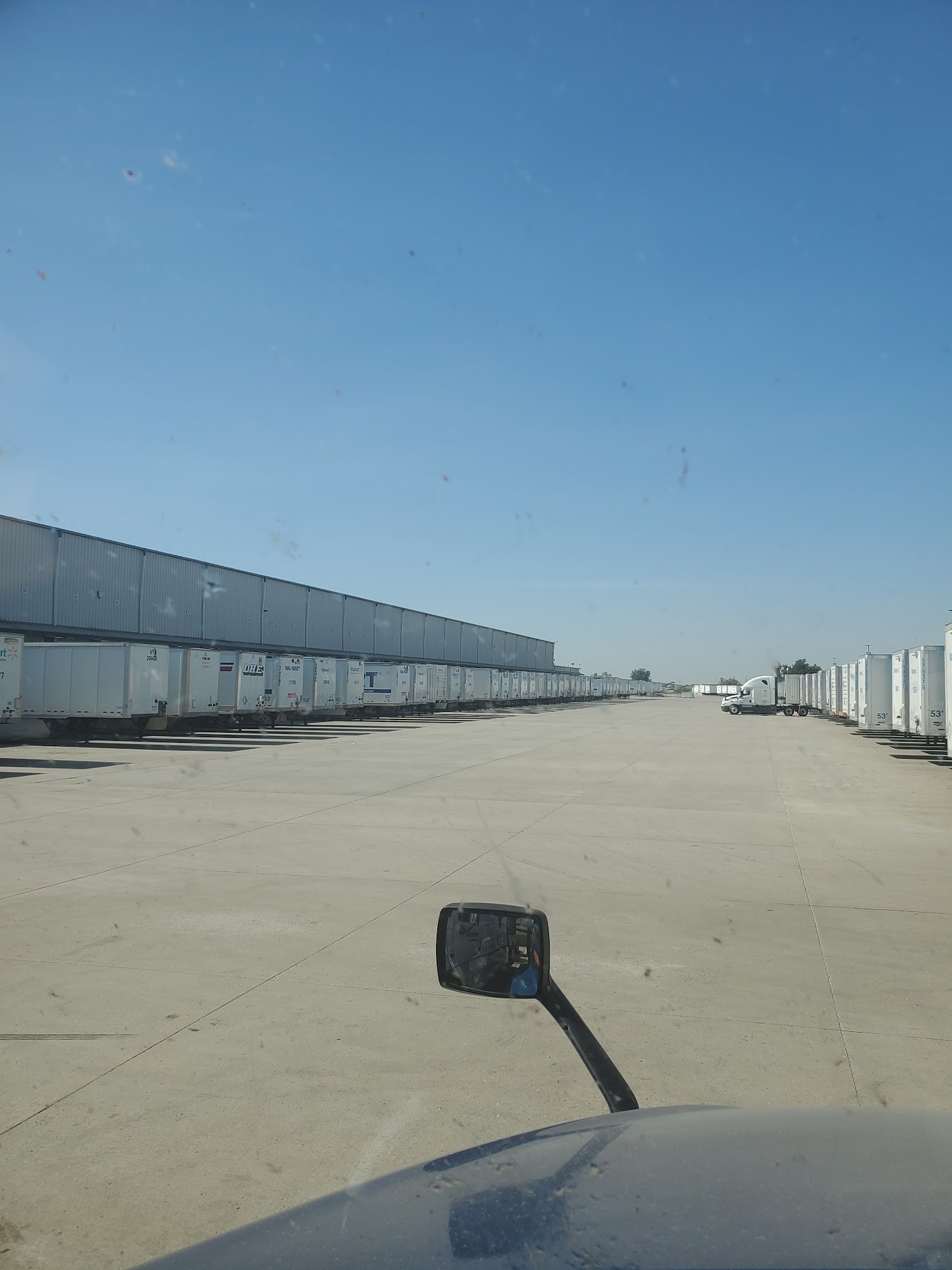 WALMART DISTRIBUTION CENTER NORTH ENTRANCE Porterville CA Hours