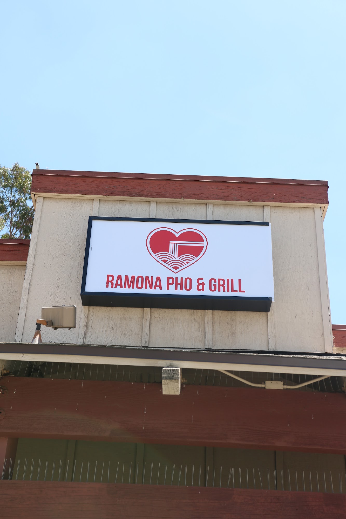 Ramona Pho & Grill