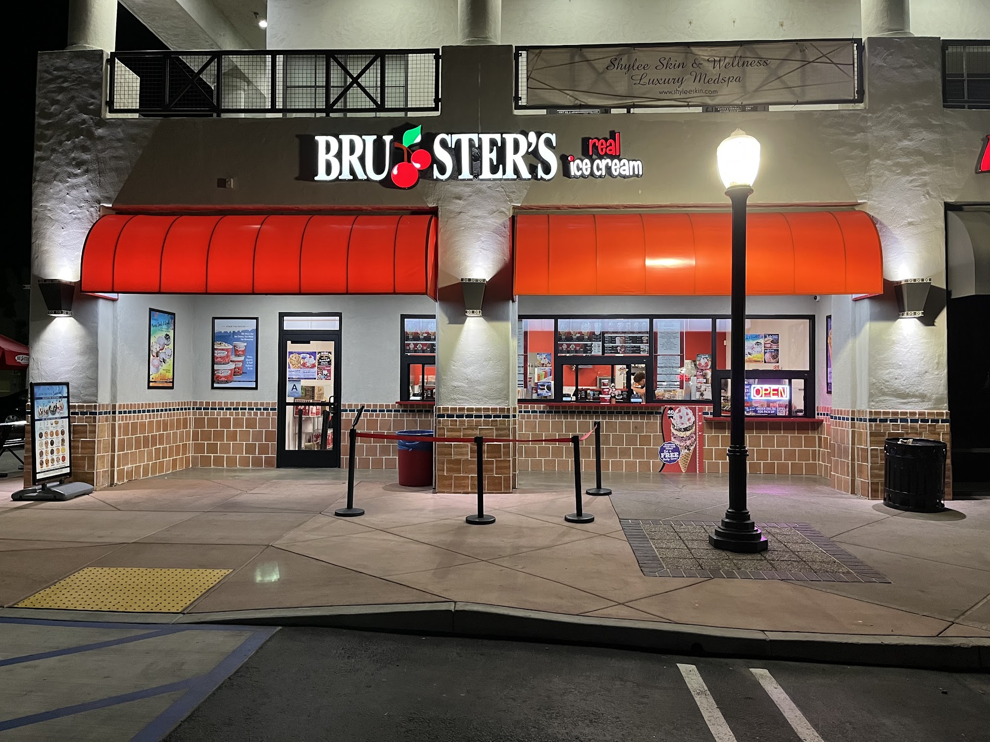 Bruster's Real Ice Cream