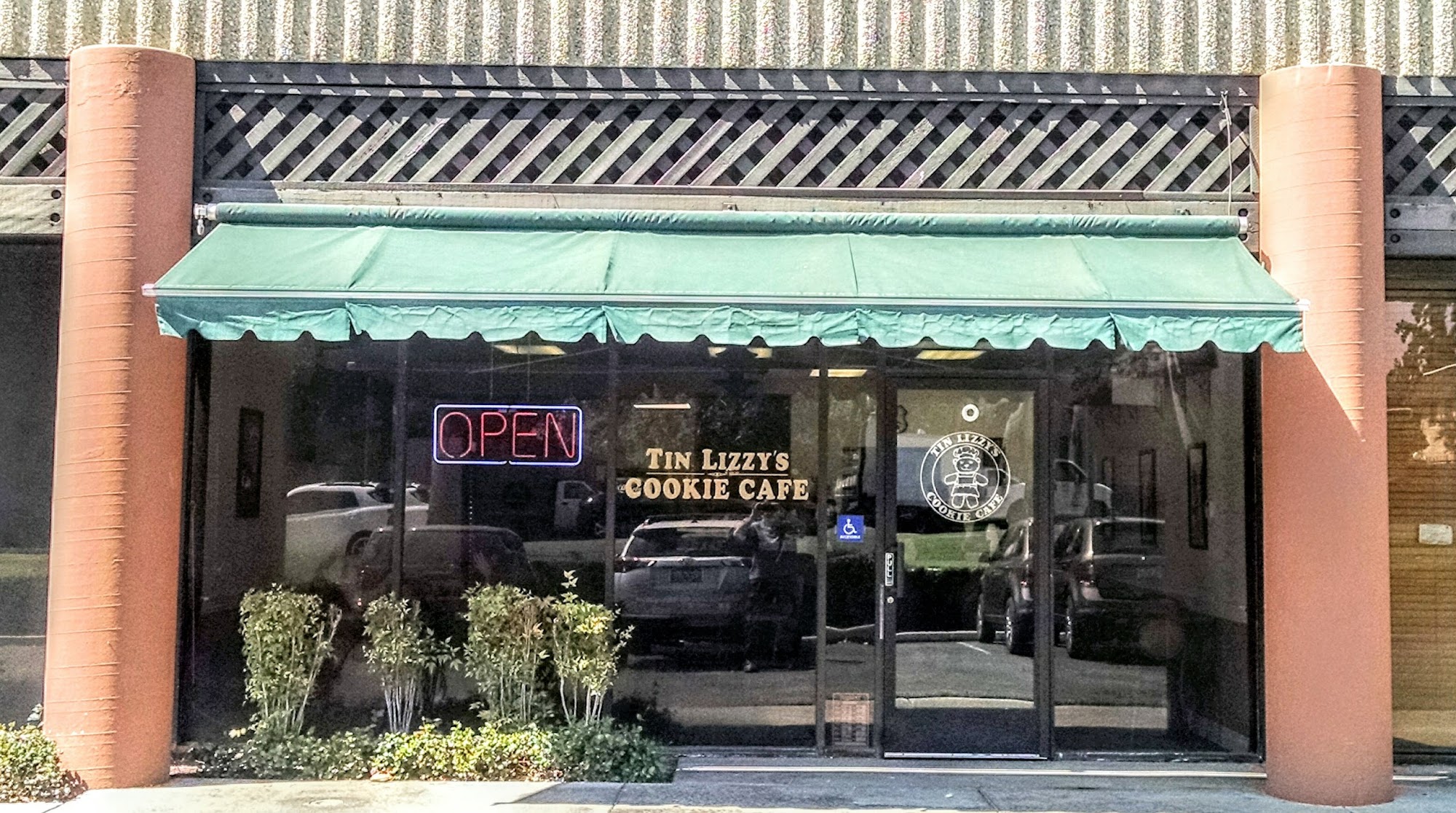 Tin Lizzy's Cookie Cafe