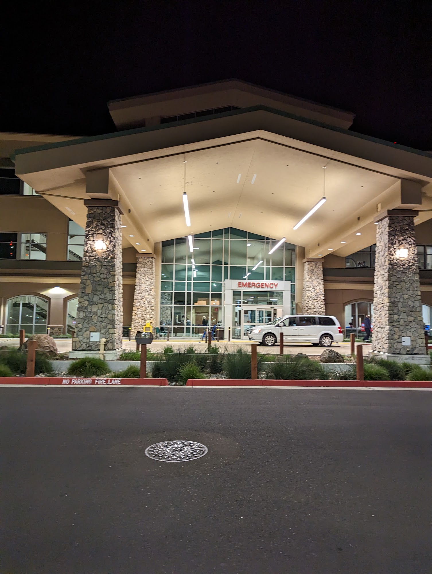 Sutter Roseville Medical Center Emergency Department SUTTER ROSEVILLE MEDICAL CENTER EMERGENCY DEPARTMENT - Roseville CA