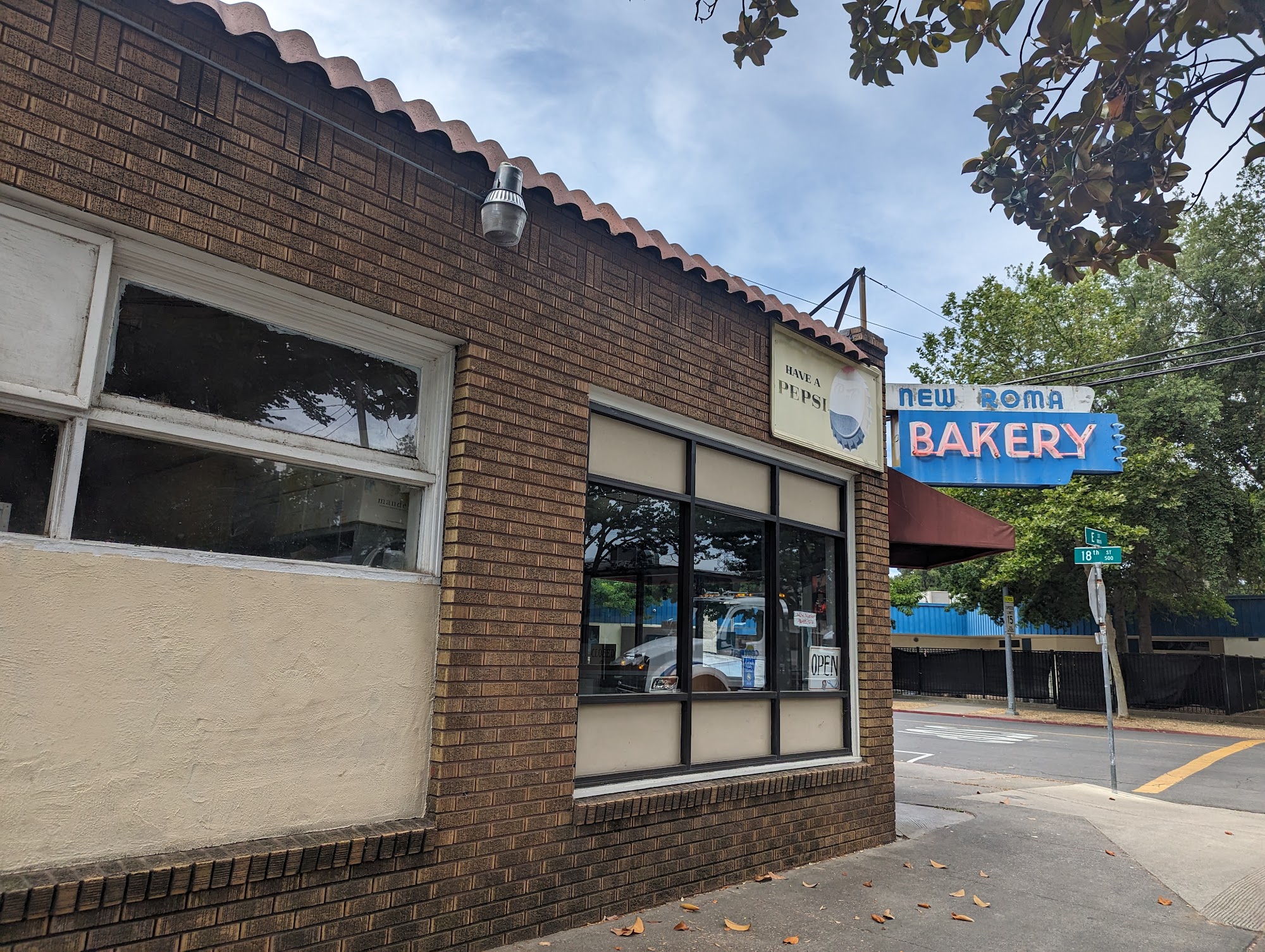 New Roma Bakery 1800 E St, Sacramento, CA 95811