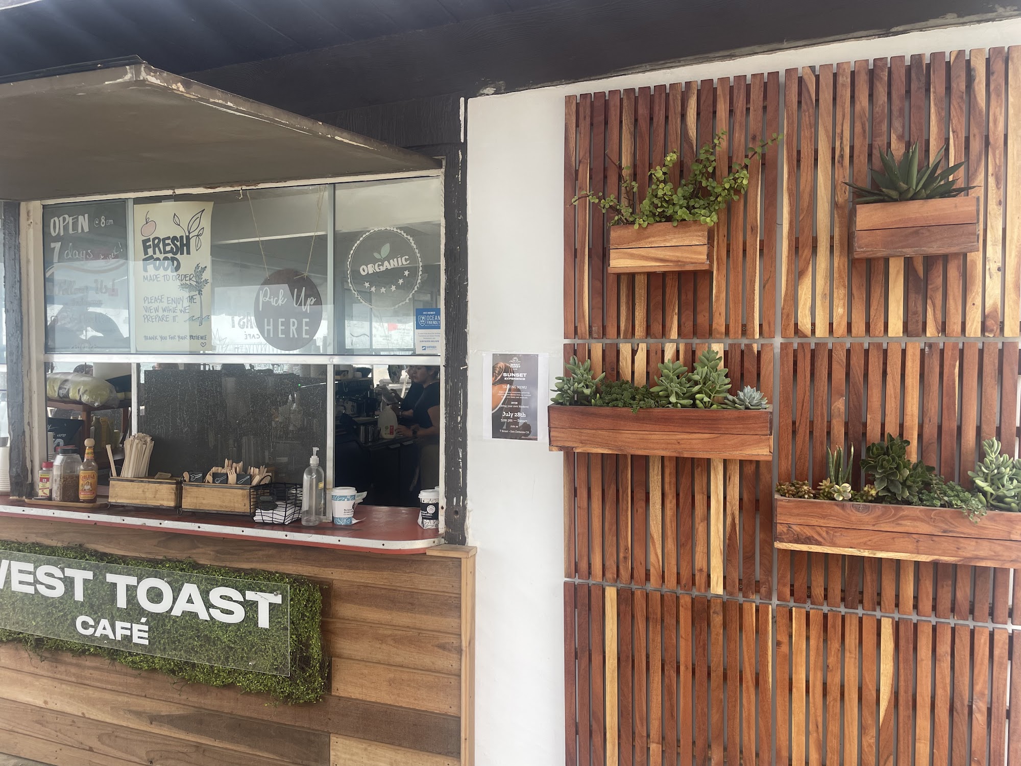 West Toast Cafe