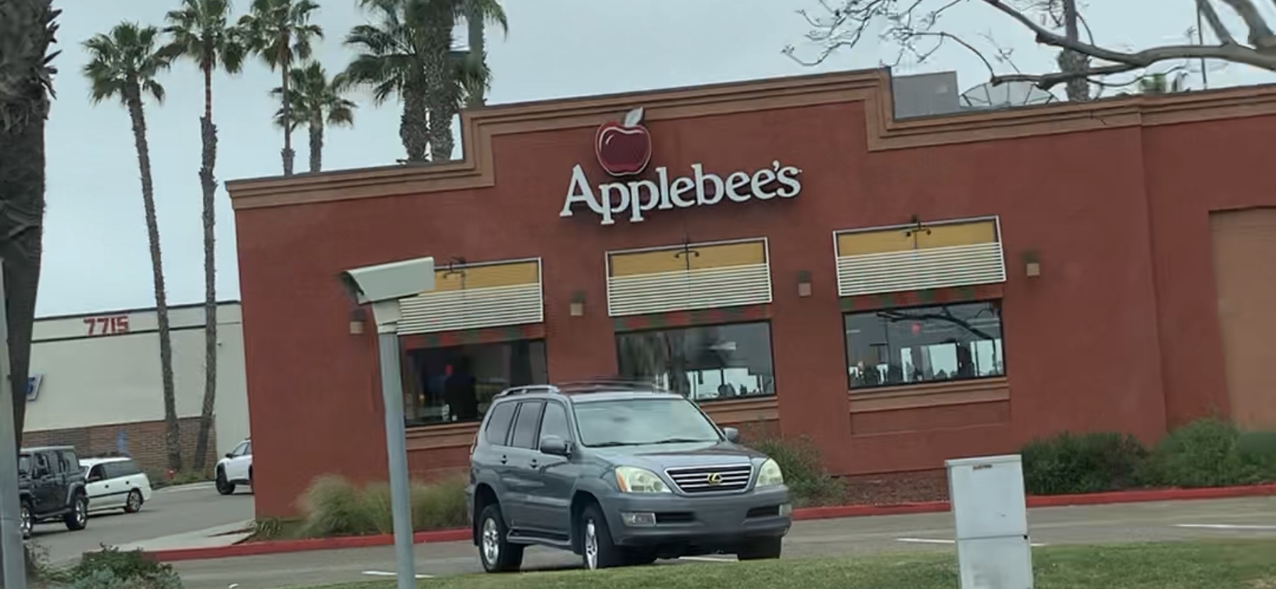 Applebee's Grill + Bar