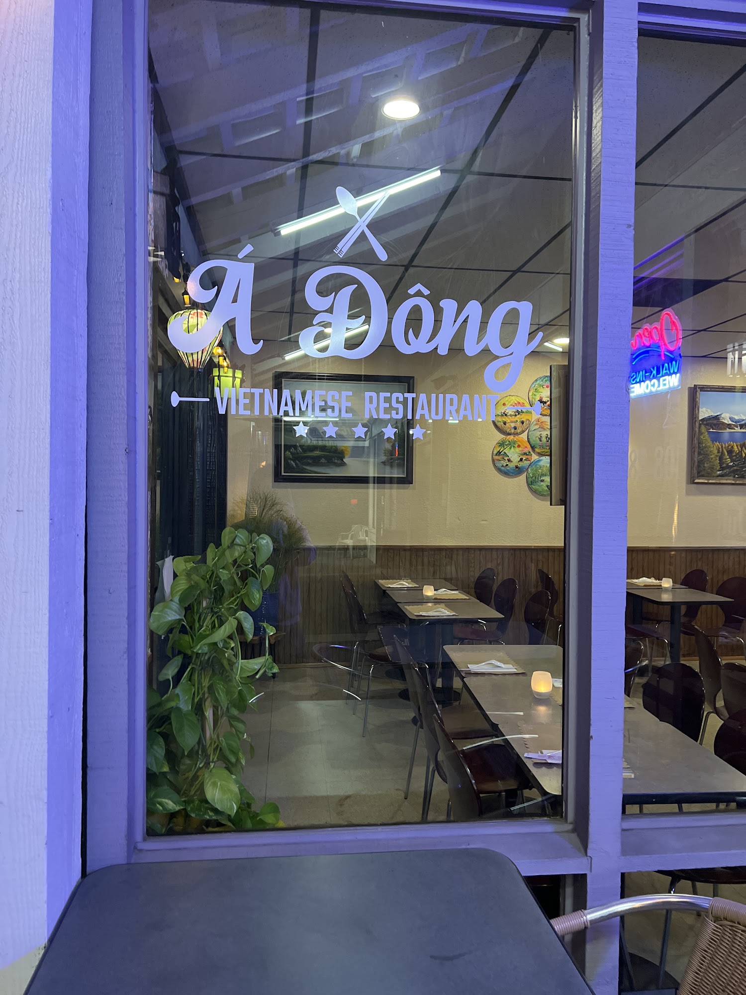 Á Dông Pho & Coffee