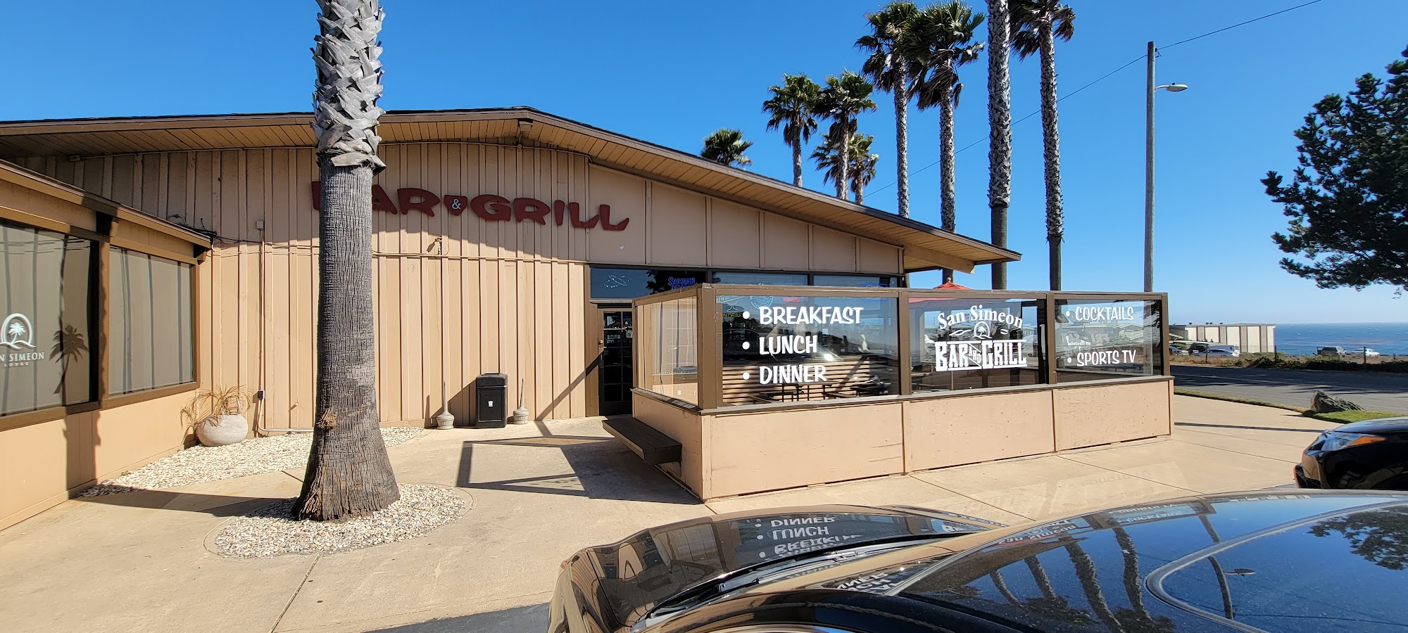 San Simeon Beach Bar & Grill