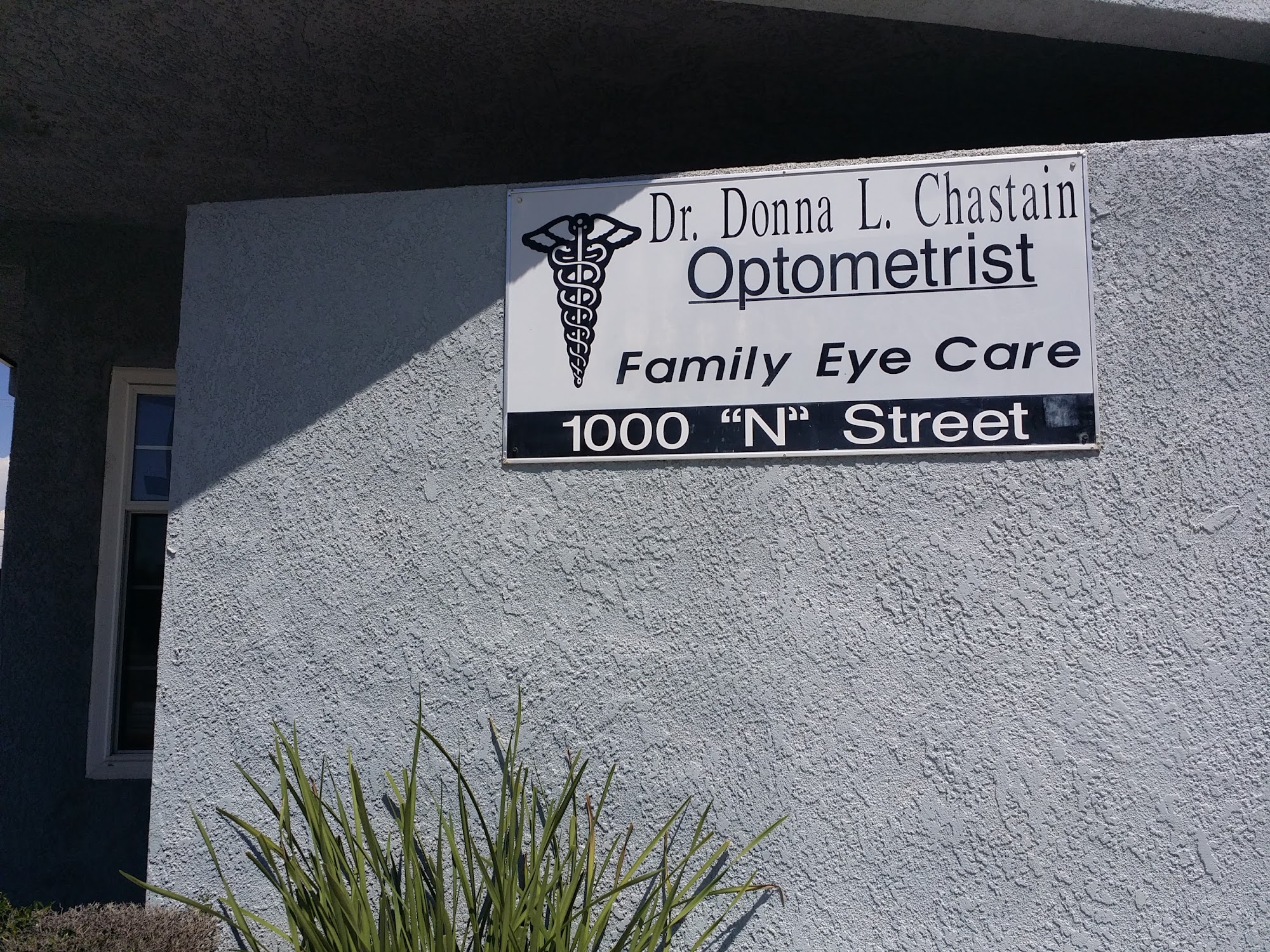 Donna L. Chastain, O.D. 1000 N St, Sanger California 93657