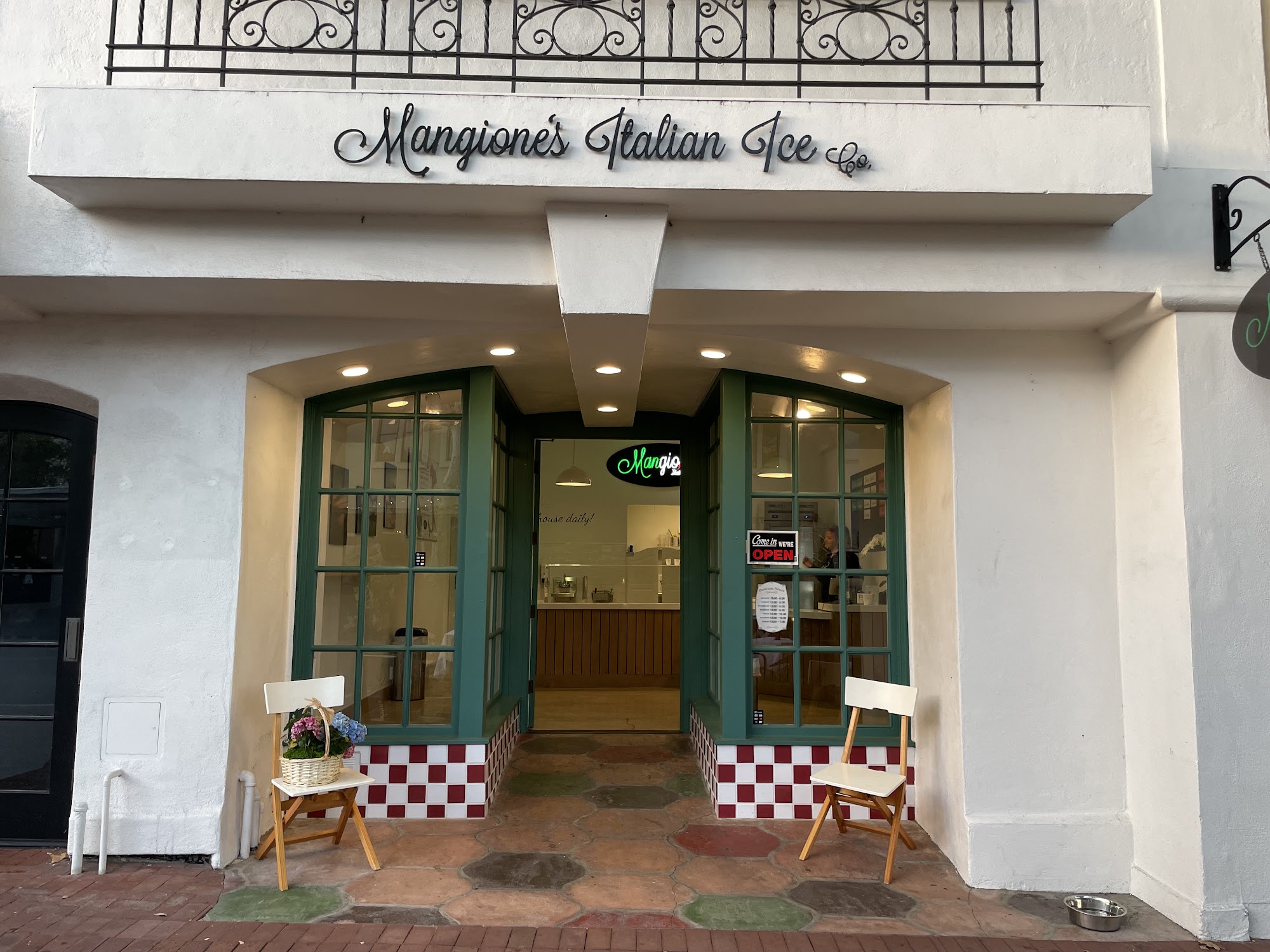 Mangione’s Italian Ice Co.