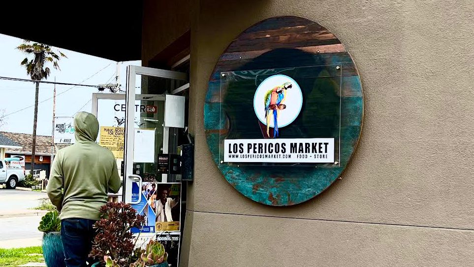 Los Pericos Market