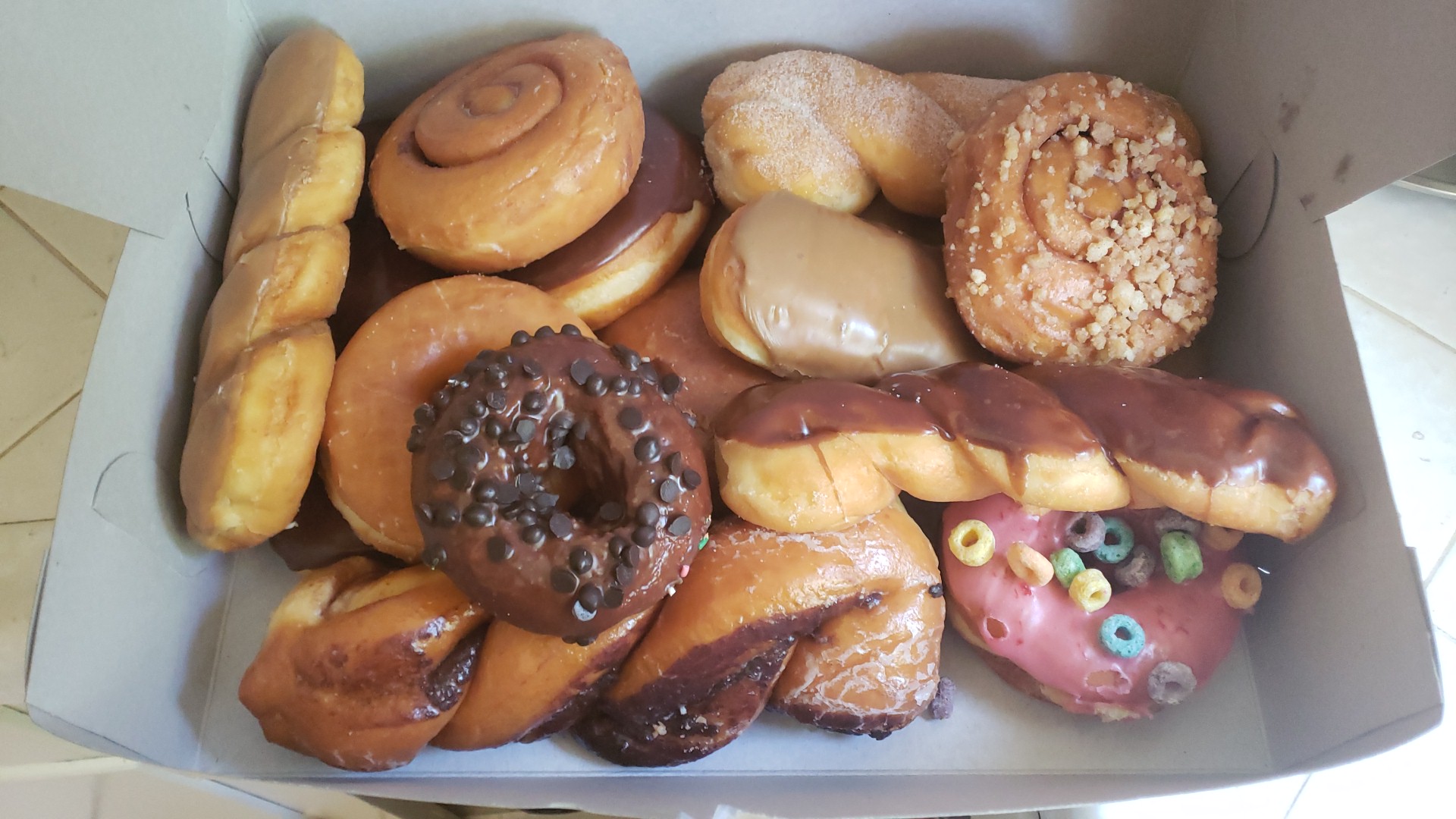 Yummy Donuts & Deli