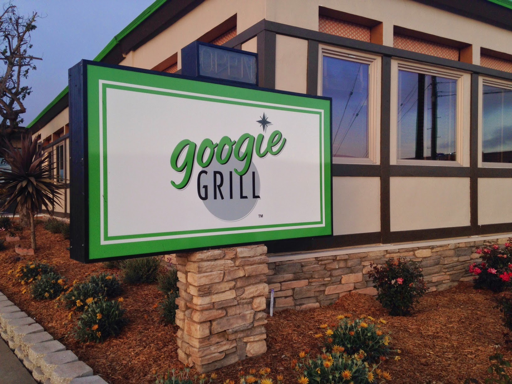 Googie Grill