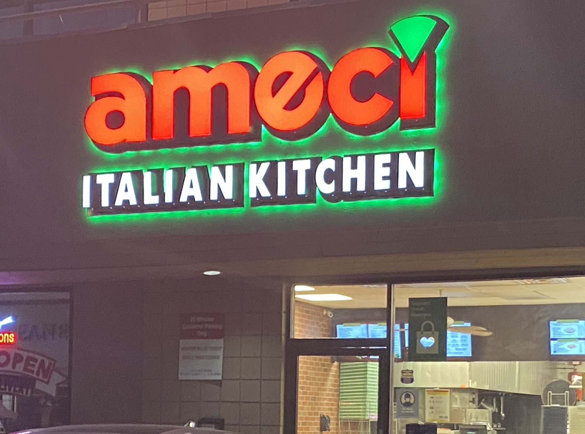 Ameci Pizza Kitchen