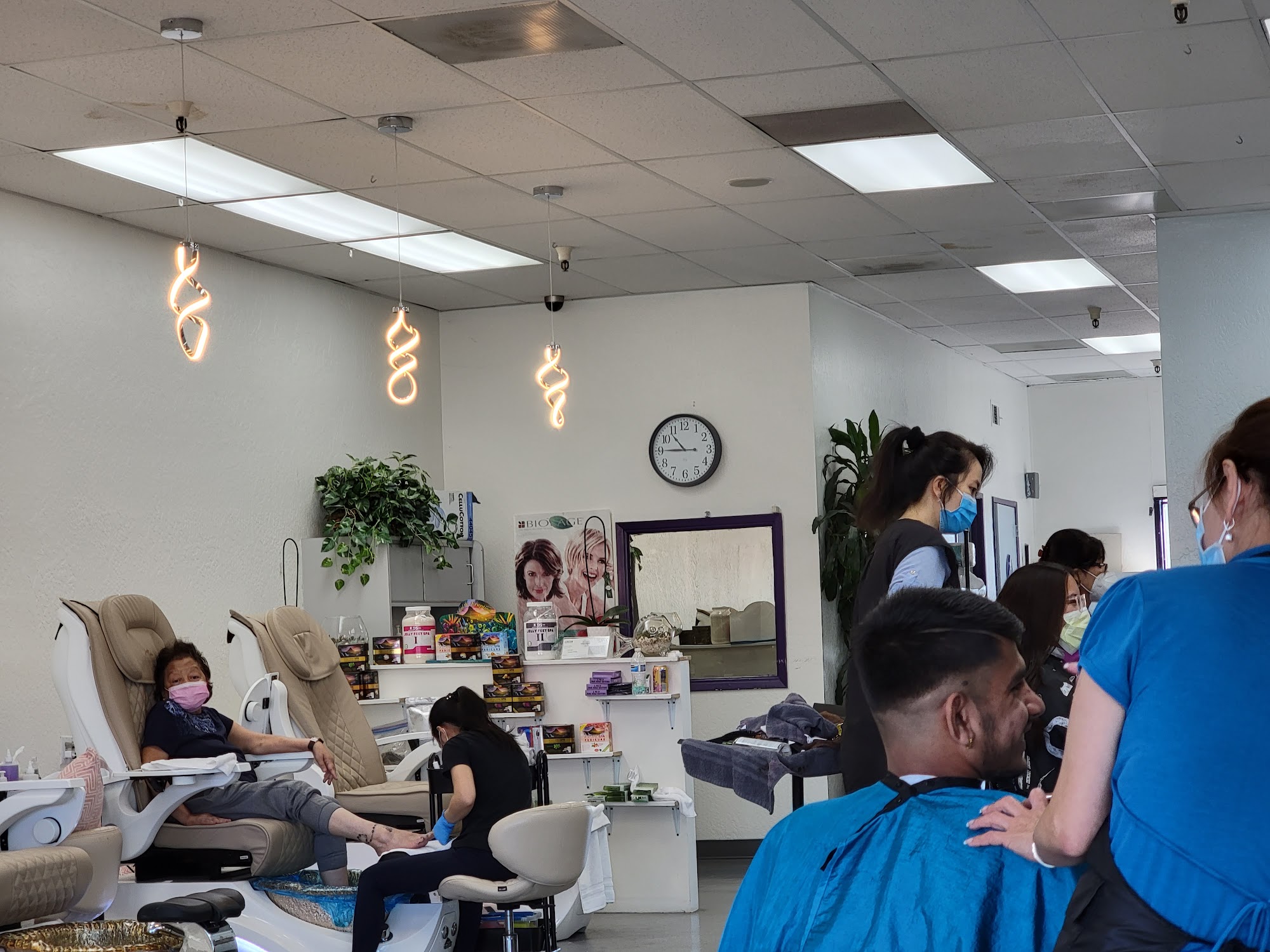 Cali Hair Salon 104 Sunset Ave, Suisun City California 94585