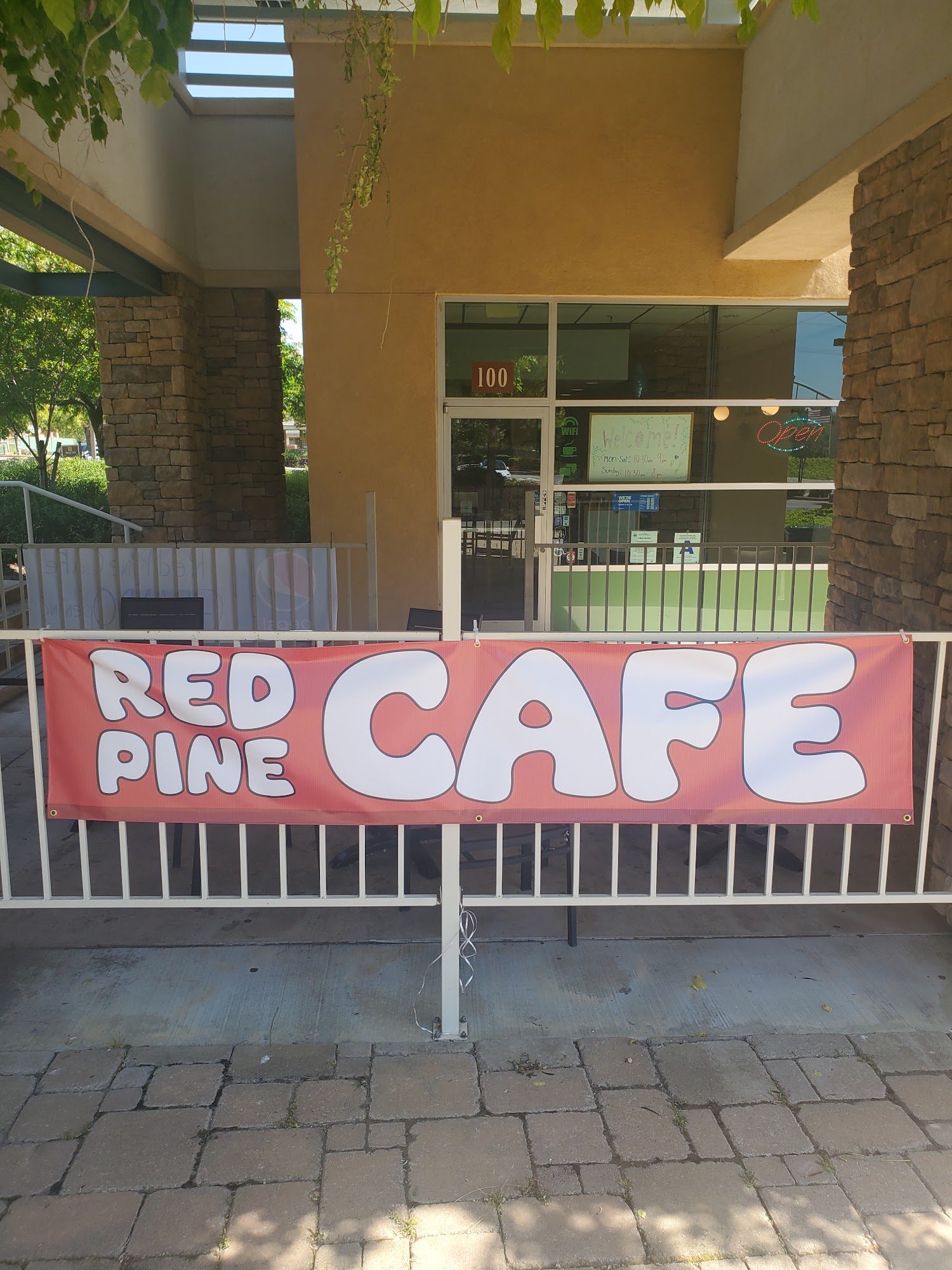 Red Pine Cafe