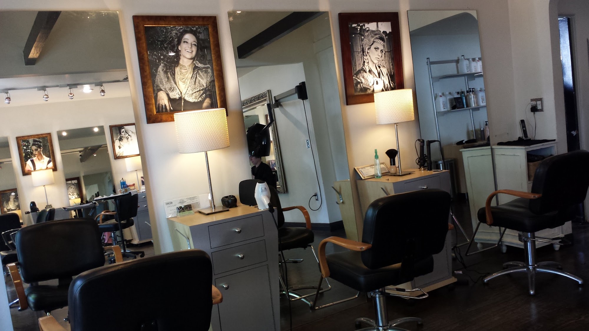 Ceci Salon 4448 Forman Ave, Toluca Lake California 91602