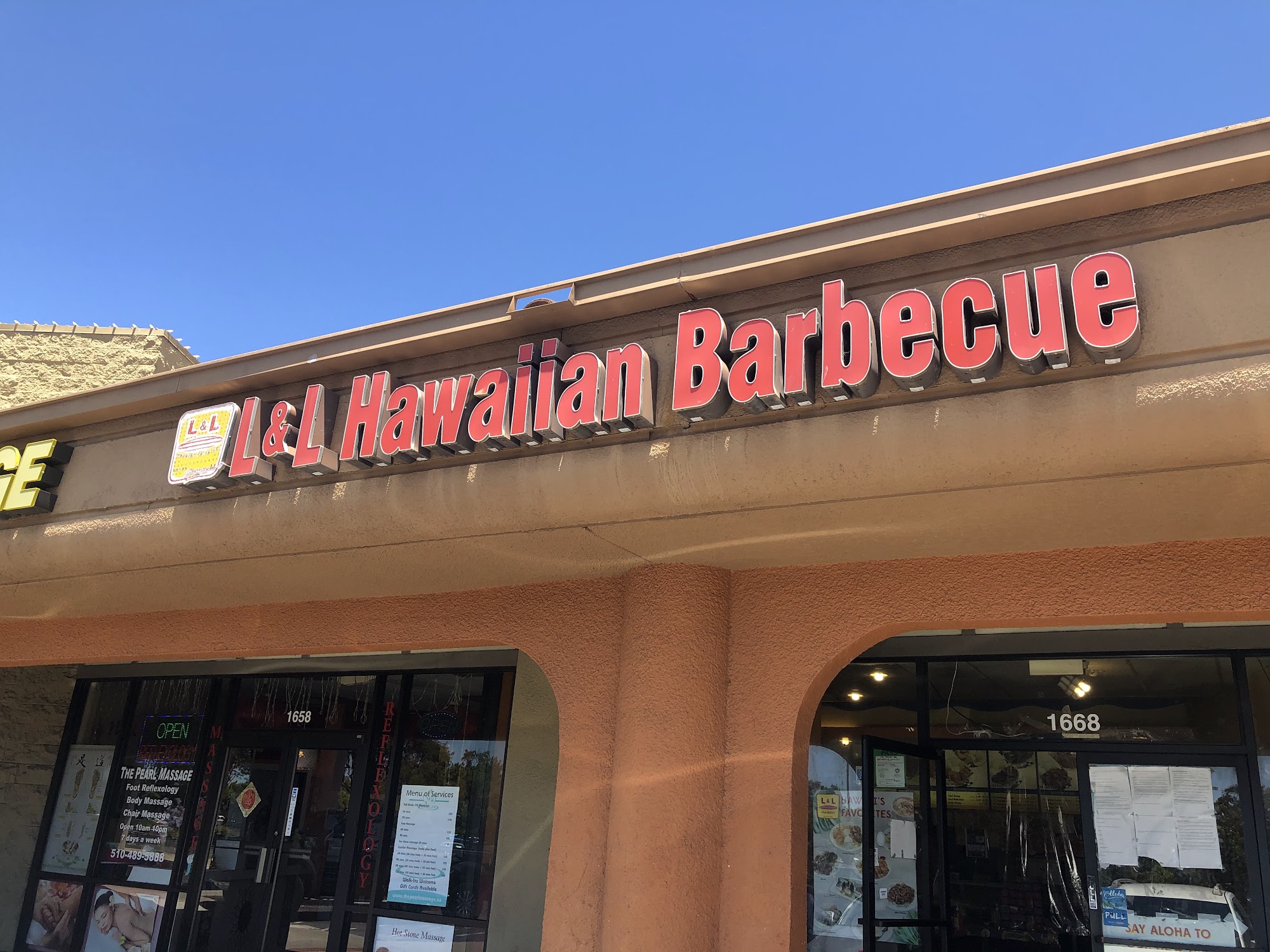 L&L Hawaiian Barbecue