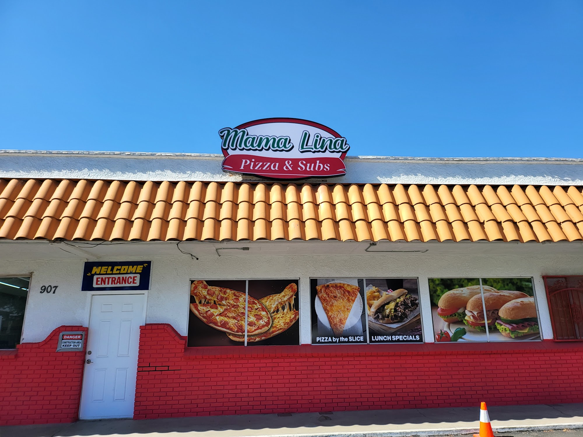 Mama Lina Pizza & Subs