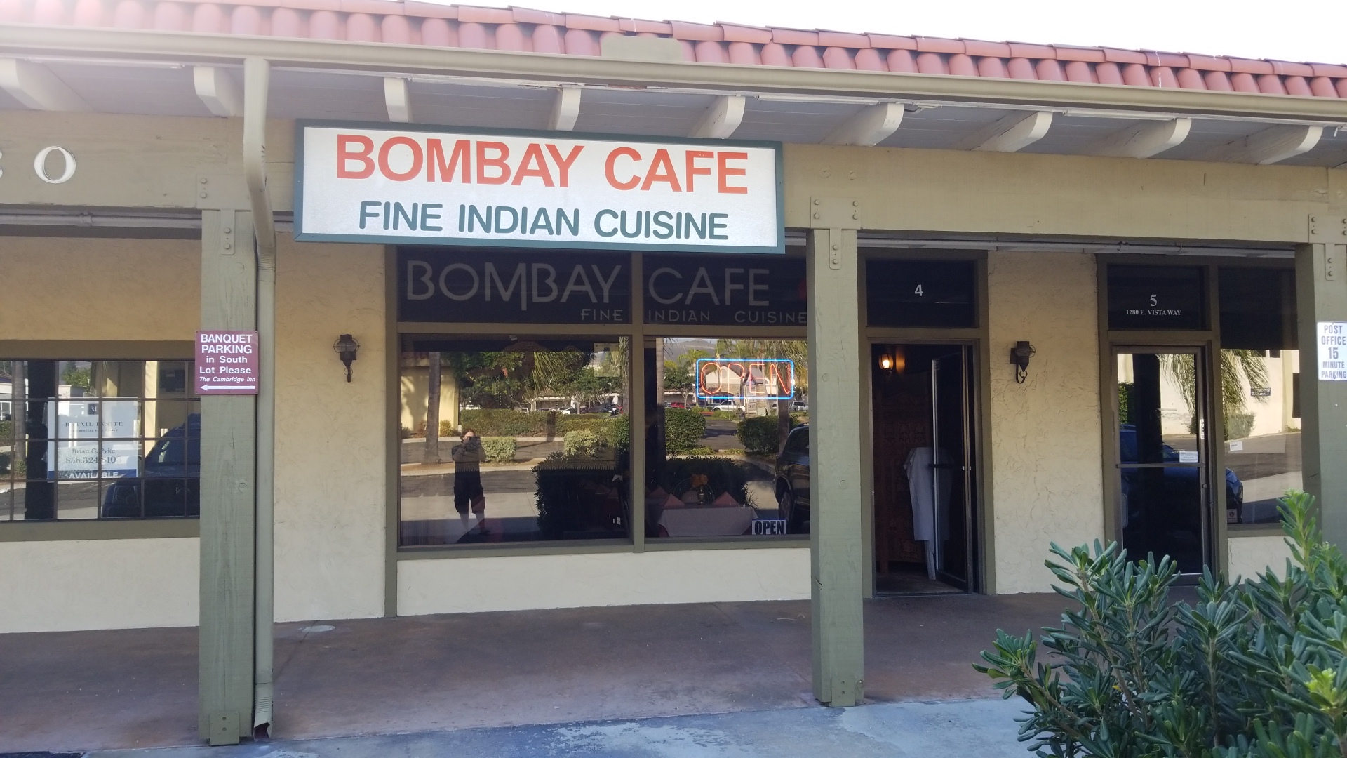 Bombay Cafe