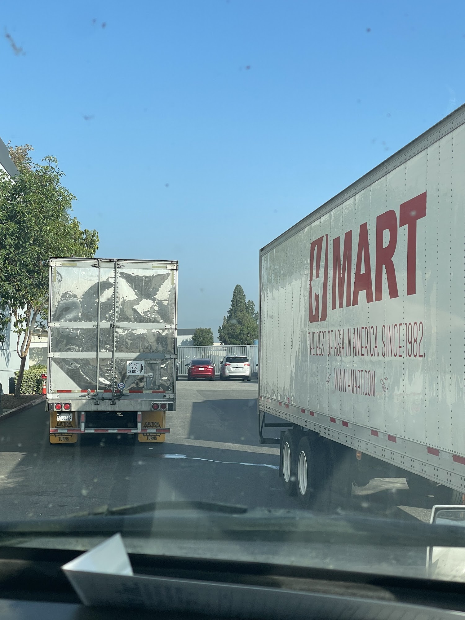 H-MART Logistic 2